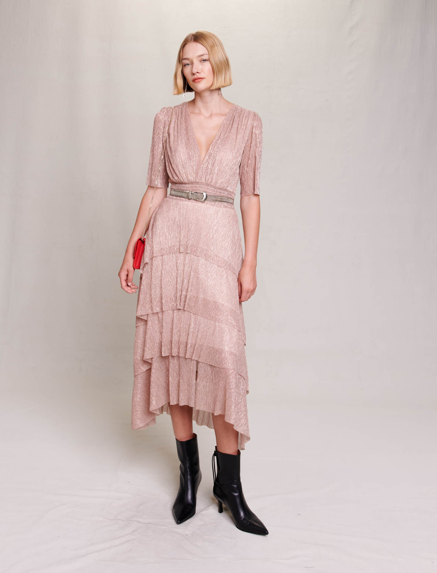 Lange laméjurk met ruches-roze poudré