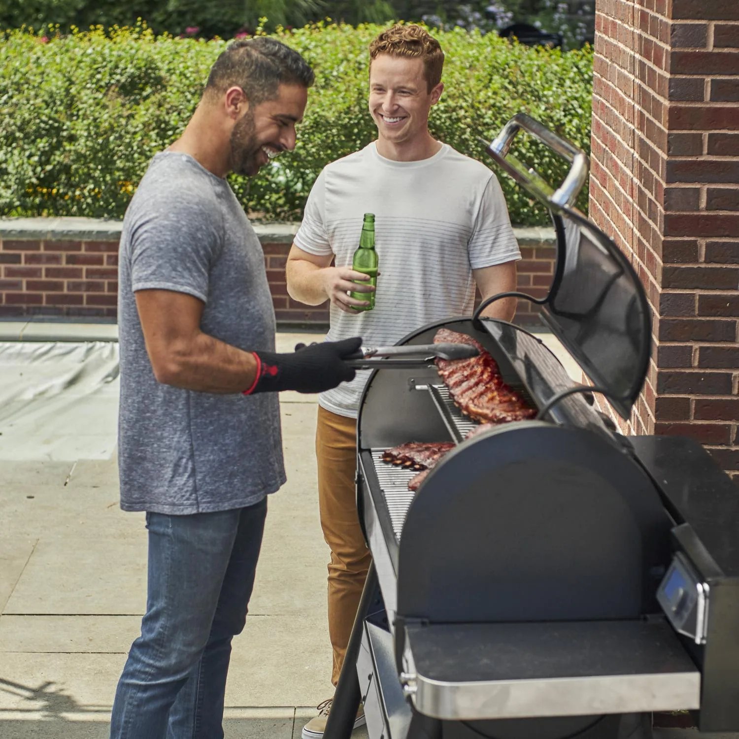 Weber SmokeFire EX6 Gen 2 36-Inch Wi-Fi Enabled Wood Fired Pellet Grill - 23510201