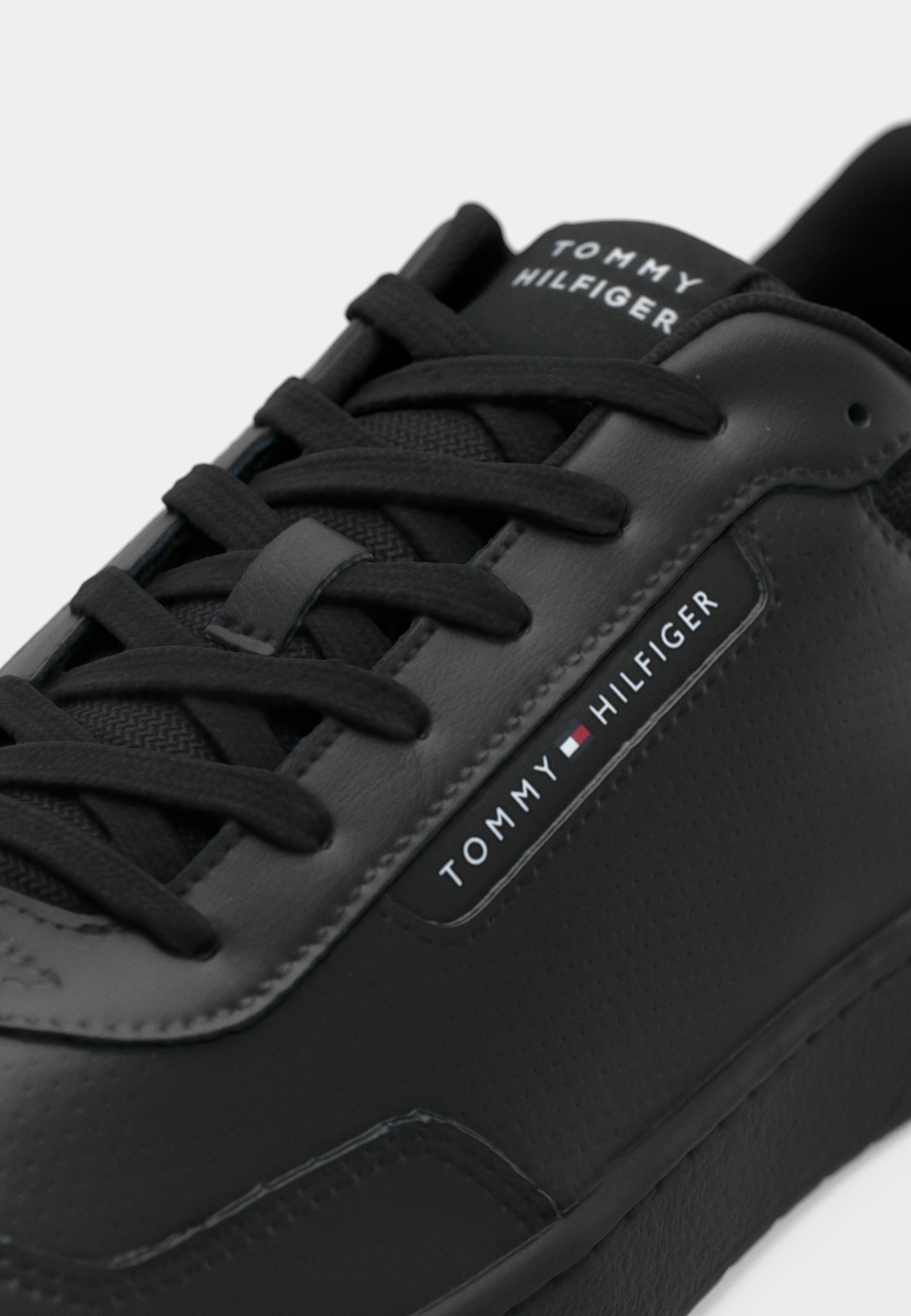 Tommy Hilfiger BASKET CORE - Trampki - czarne