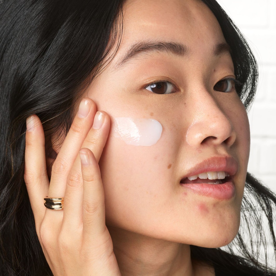 Kiehl's Expertly Clear sejas losjons – Ārstē un novērš plankumus – 60 ml
