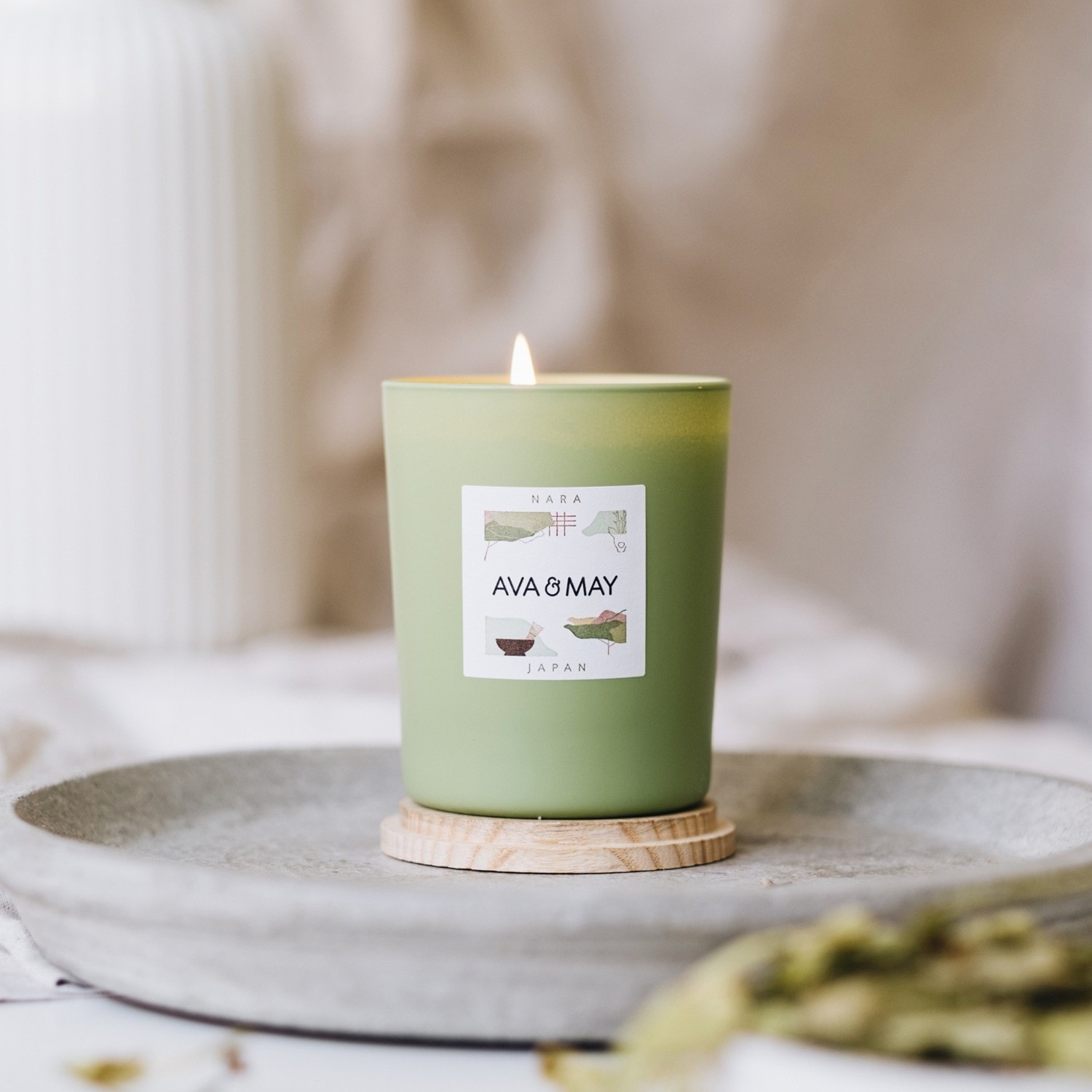 AVA & MAY Bougie Parfumée Nara