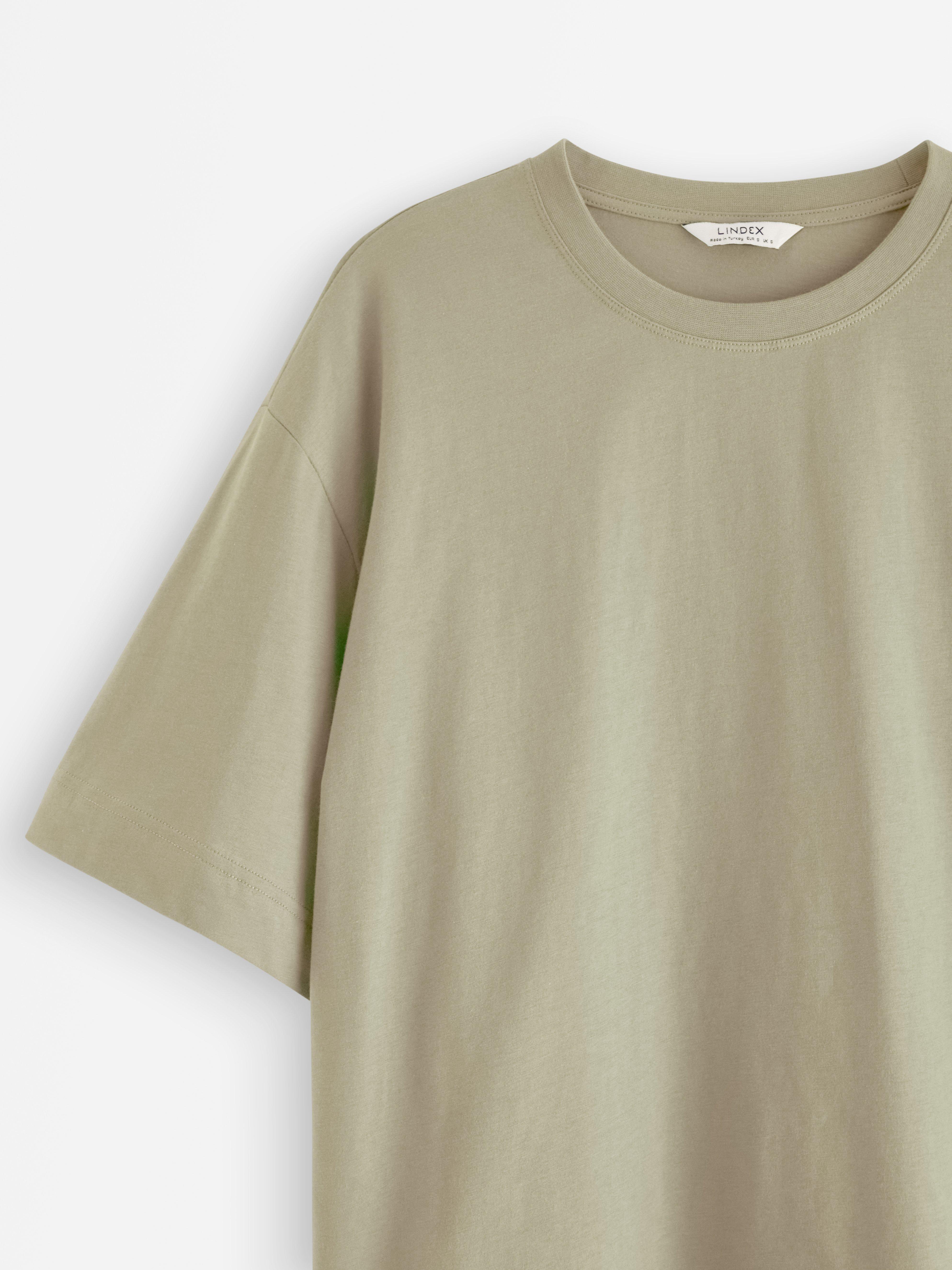 Camiseta extragrande verde polvoriento