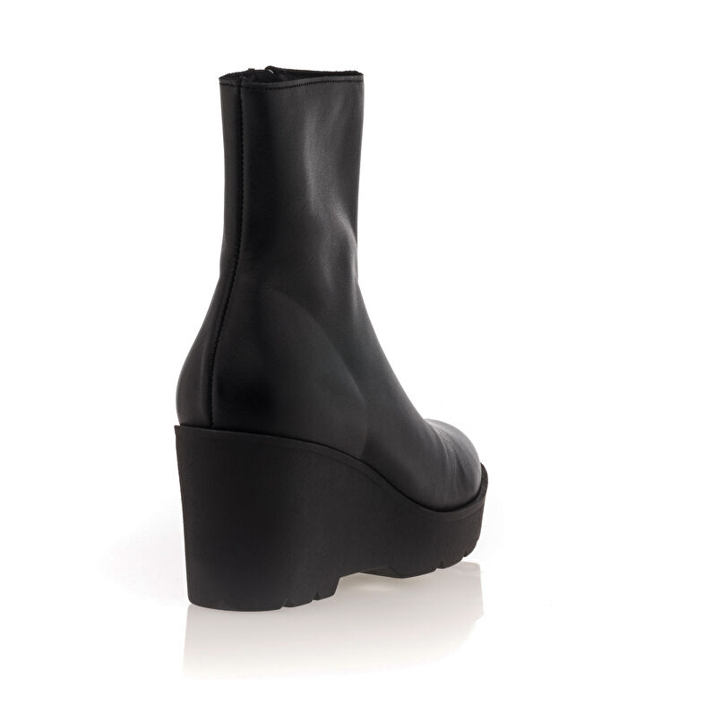 Schwarze Damenstiefel / Stiefeletten