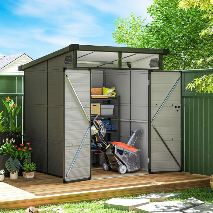 Caseta de jardín Outsunny con ventanas, 2 rejillas de ventilación y puerta doble con cerradura, de polipropileno, 190 x 191 x 215 cm, color gris.