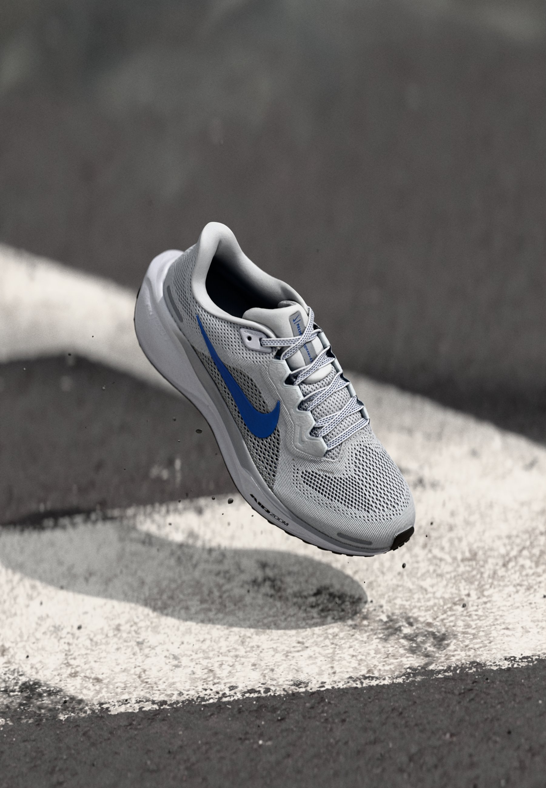 Nike Performance AIR ZOOM PEGASUS 41 - Hardloopschoenen voor op de weg - wit/racerblauw/wolfgrijs/puur platina/zwart