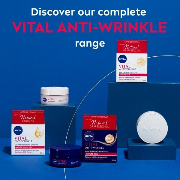 NIVEA Vital pretgrumbu atjaunojošais nakts krēms<br>50ml - nobriedušai un sausai ādai