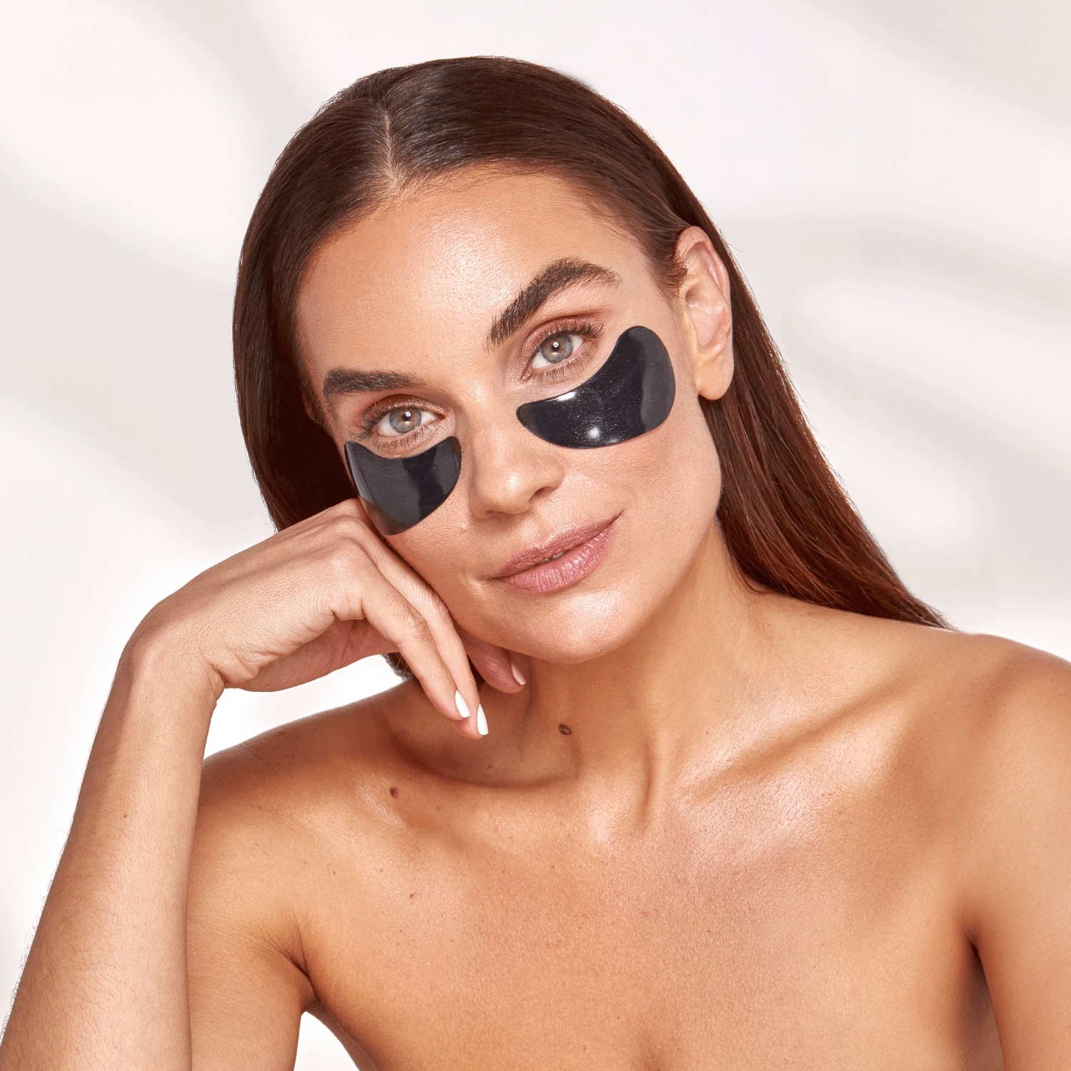 111Skin maska za oči Black Diamond v škatli – 48 ml