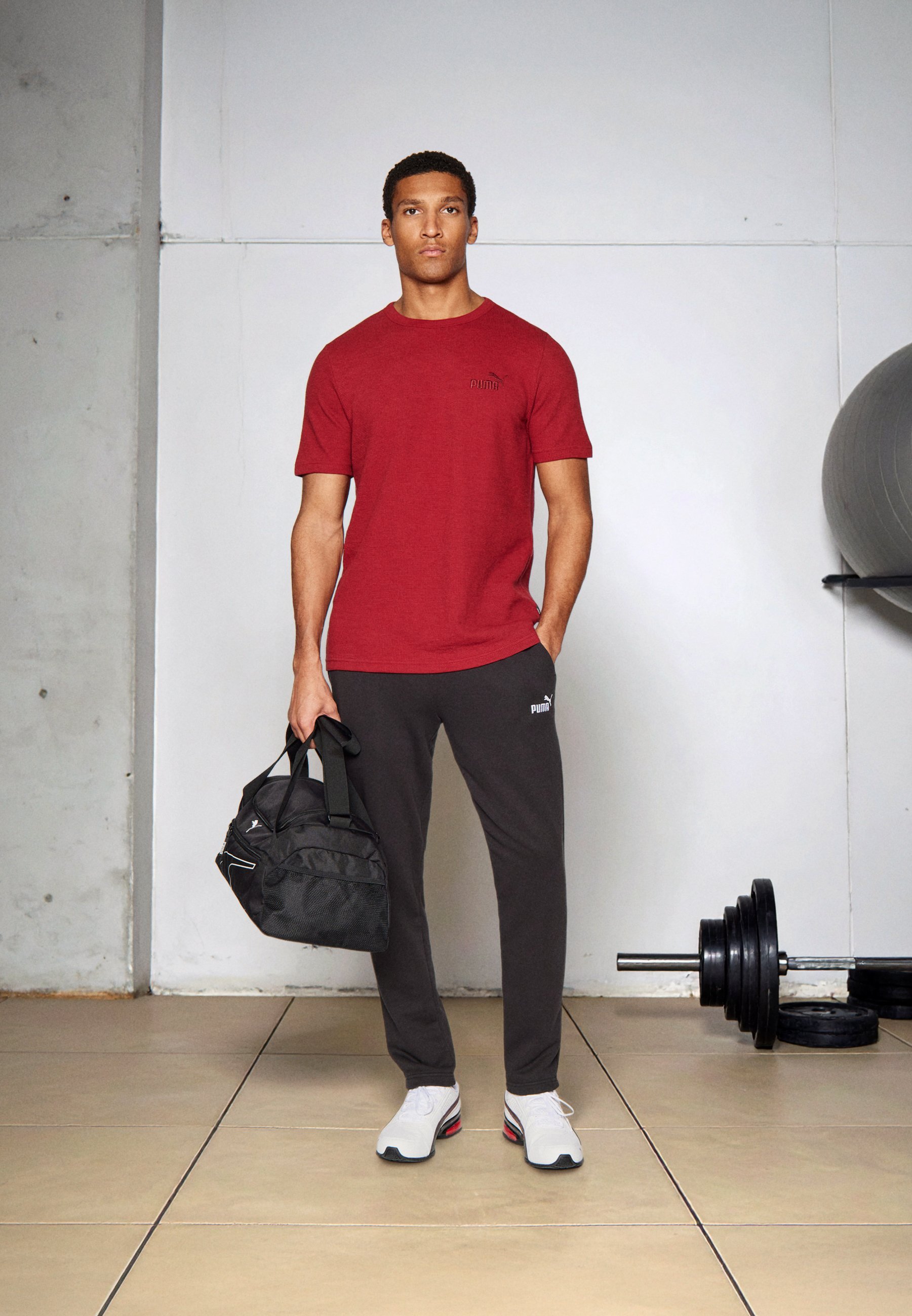 Puma LOGO - Trainingsbroek - zwart