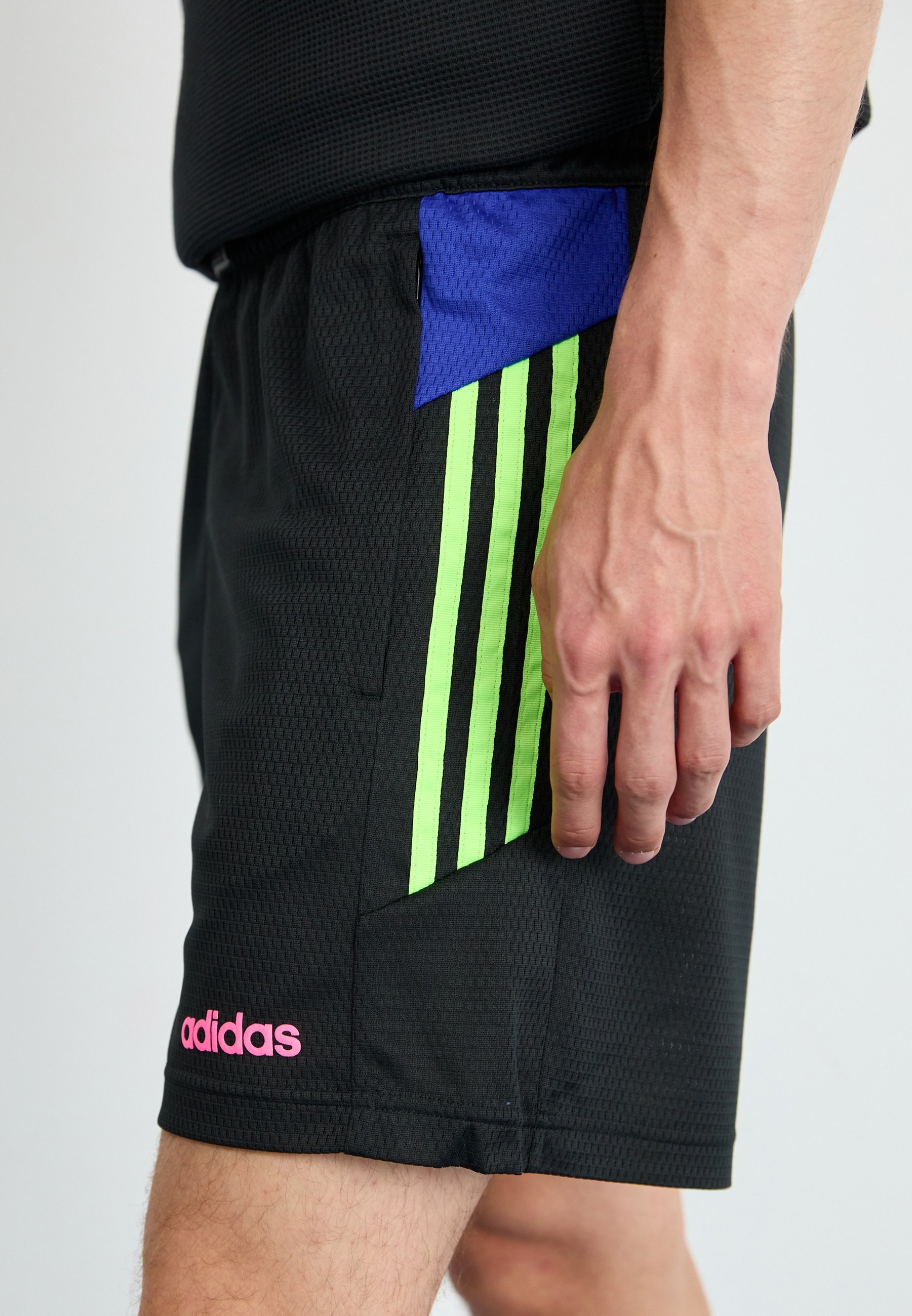 Pantaloncini casual Adidas Originals