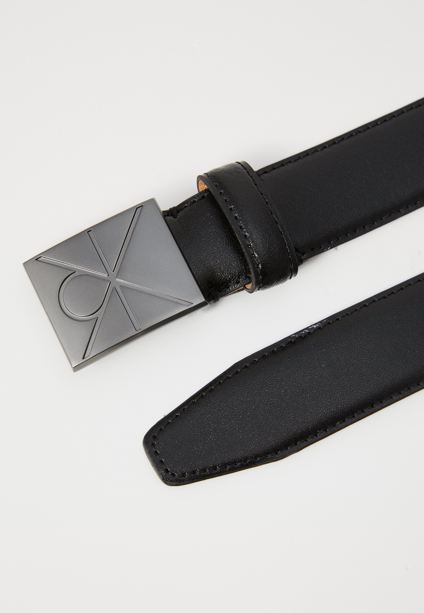 Calvin Klein EMBLEEMPLAAT GLAD 35MM - Riem - zwart/mat metaalkleurig