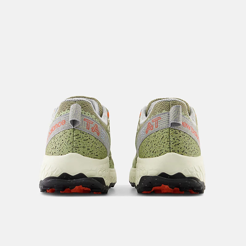 Tênis Masculino Fresh Foam X Hierro v7 - Verde Escuro com efeito fadiga