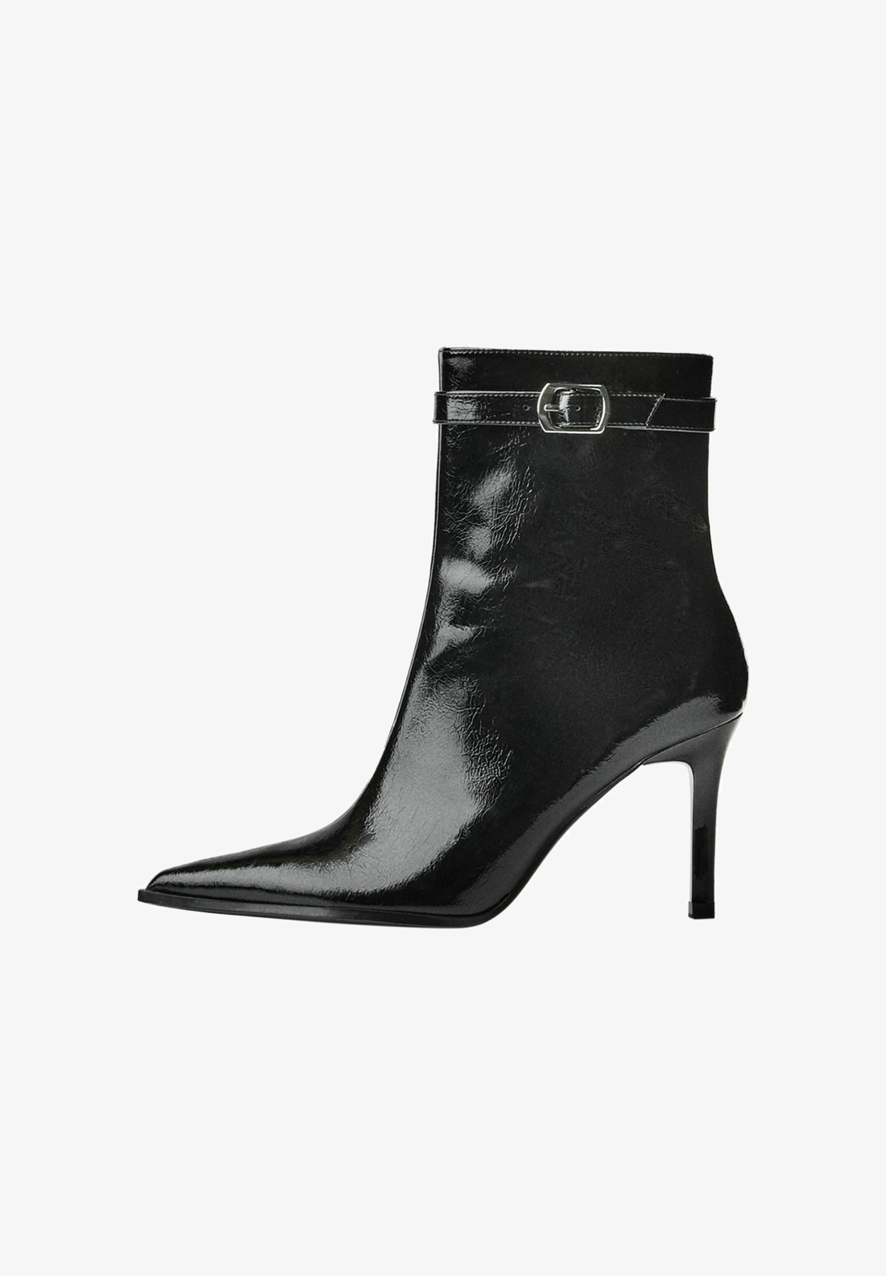 Bottines Bershka à bride à boucle - noires