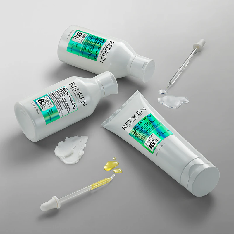 Redken Acidic Bonding Curls Repair -hoitoaine kiharille hiuksille