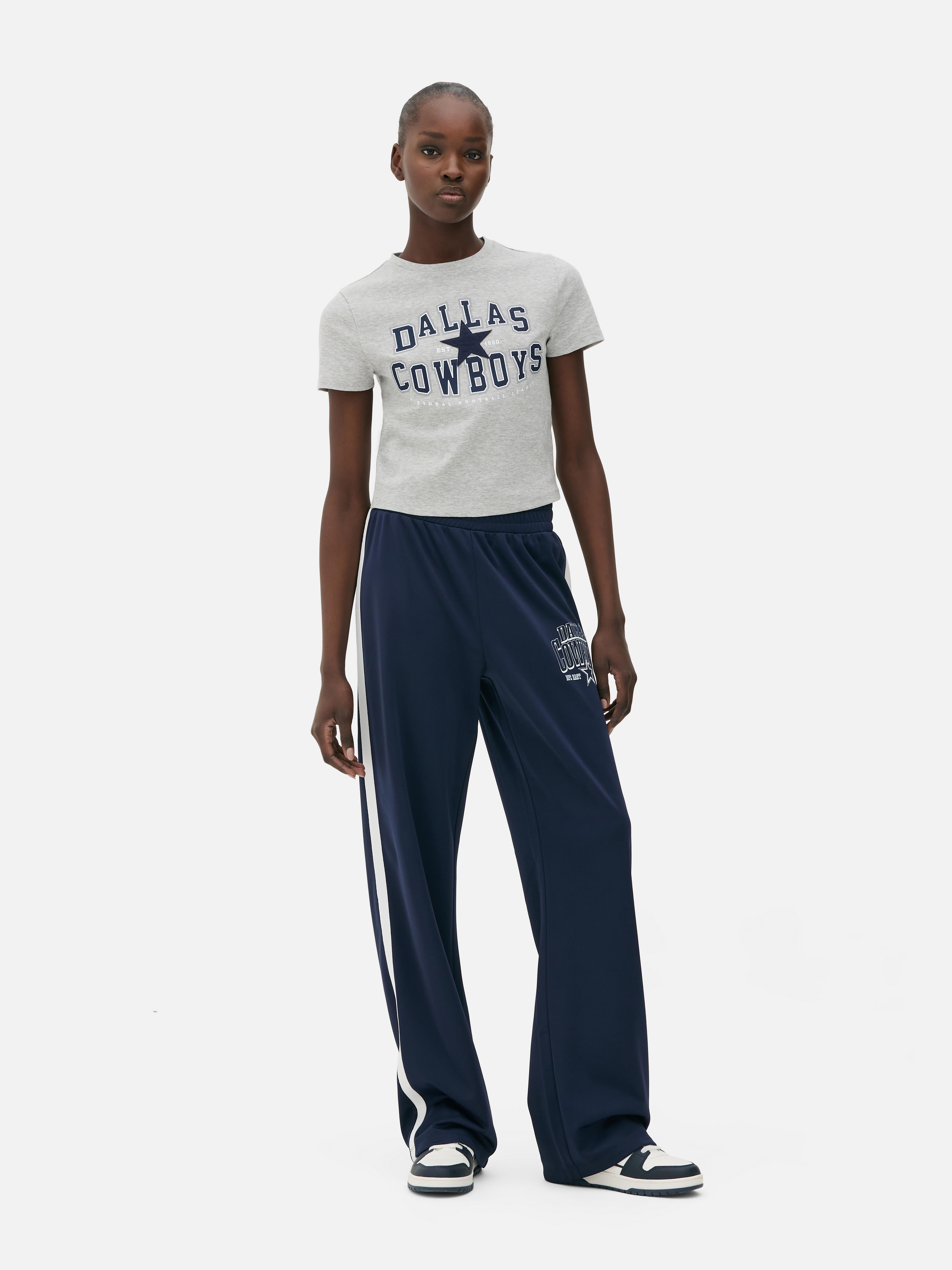Tricou NFL Dallas Cowboys pentru bebeluși Un tricou cu mânecă scurtă pentru bebeluși cu imprimeuri Dallas Cowboys