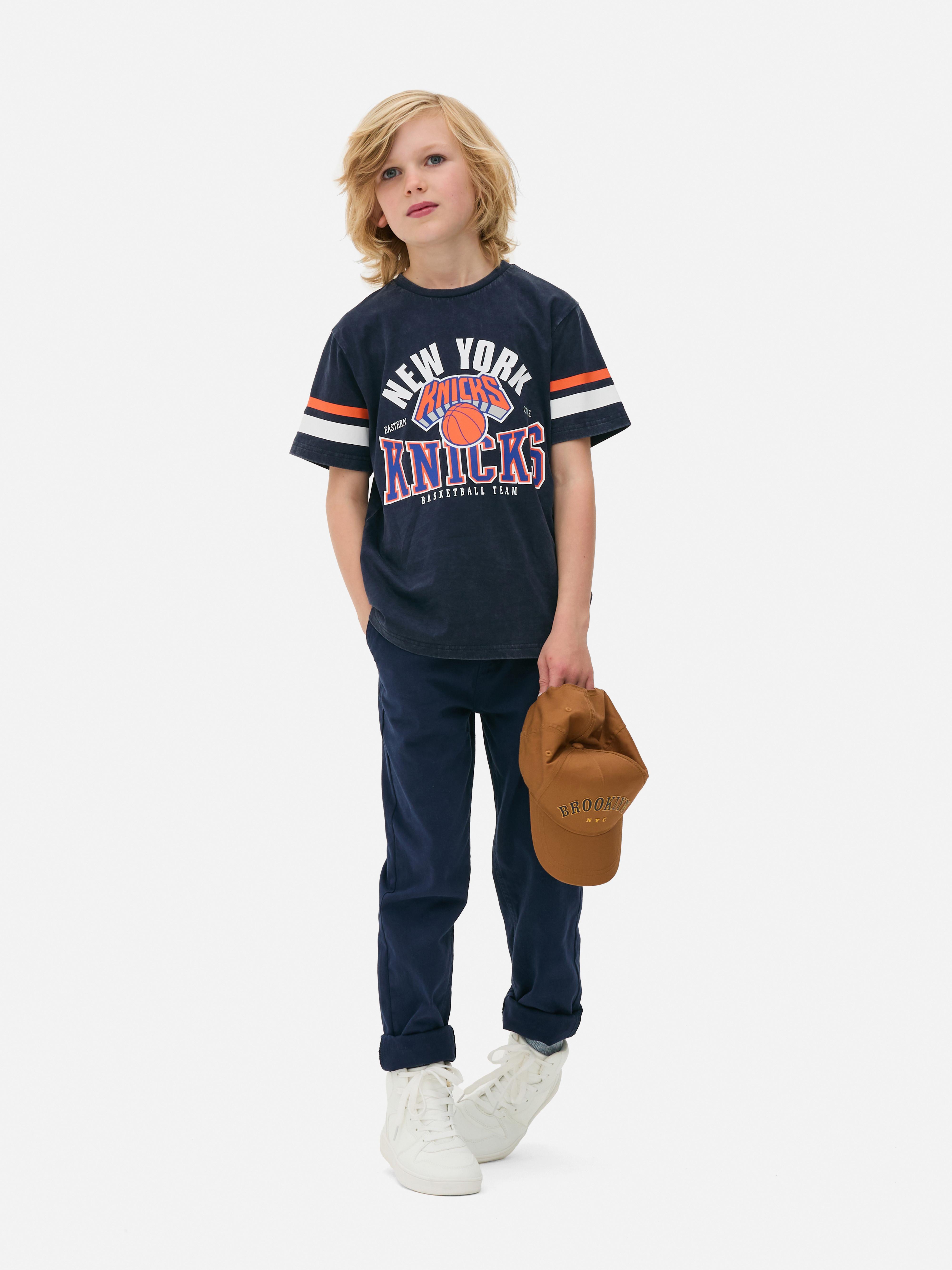Tricou NBA New York Knicks Un tricou sport cu mânecă scurtă și imprimeuri New York Knicks