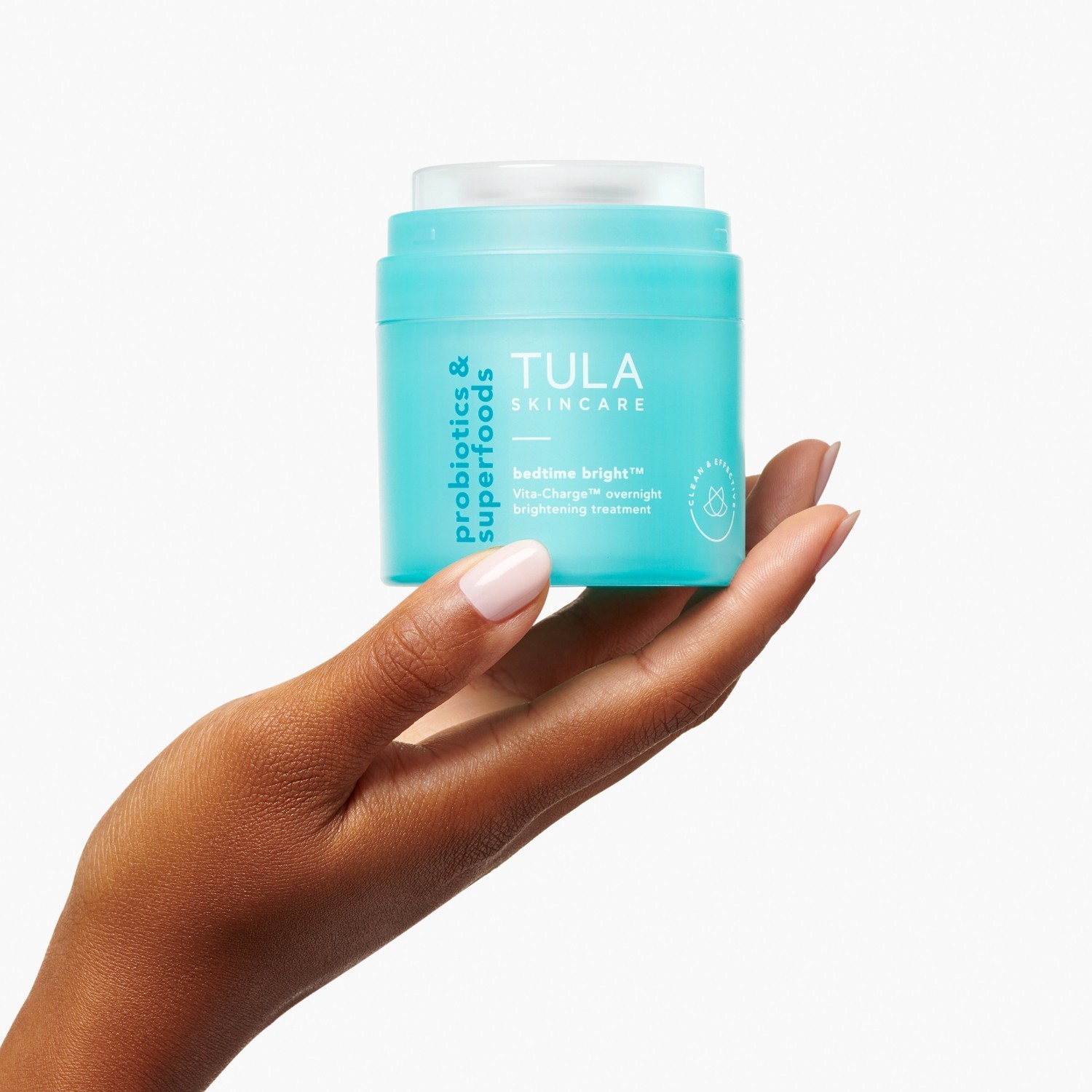 TULA Nočný krém s probiotikami a superpotravinami Bedtime Bright™ Vita-Charge™ Rozjasňujúci nočný krém – 48 gramov