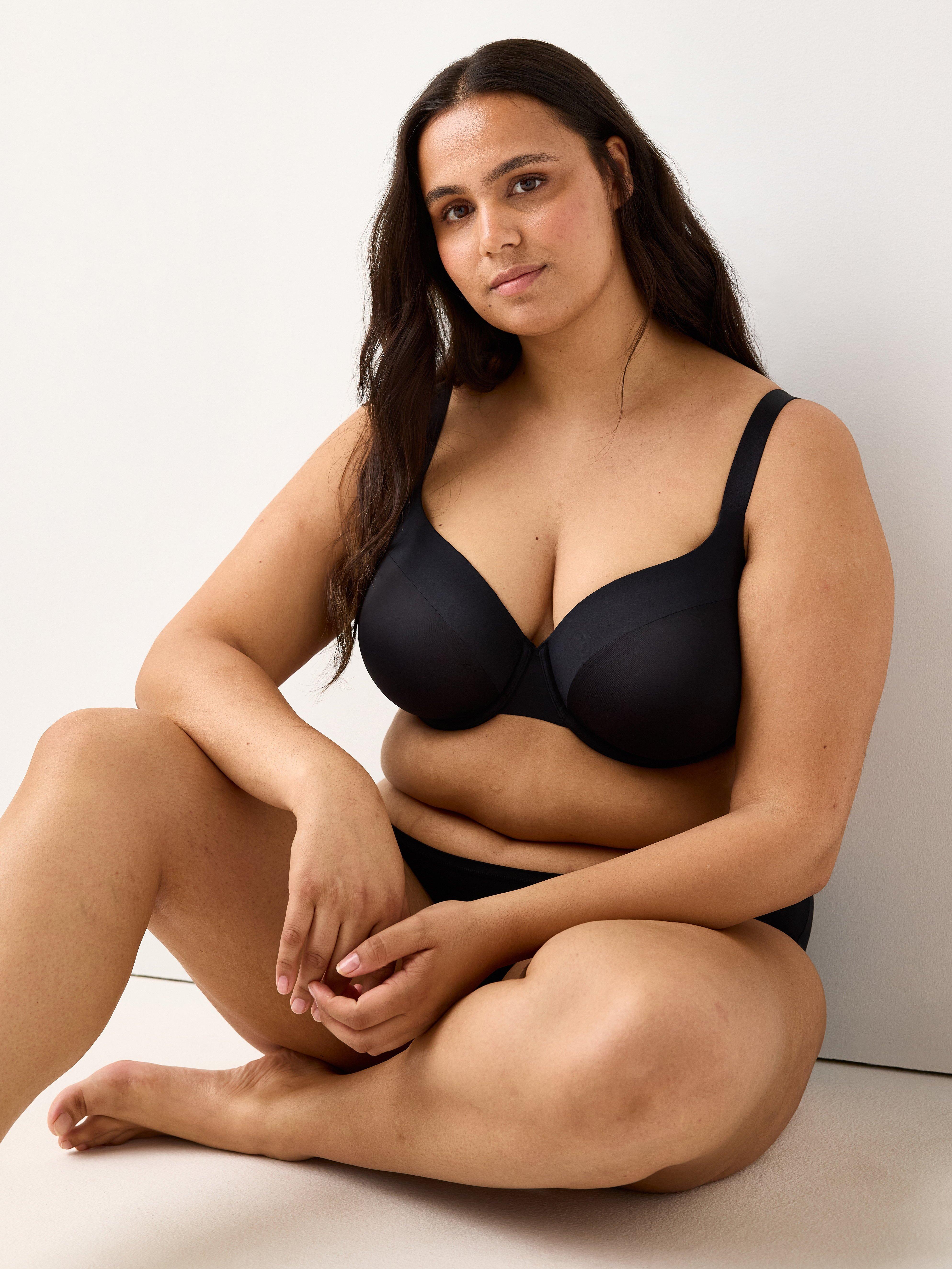 Camiseta Dahlia bh Negra