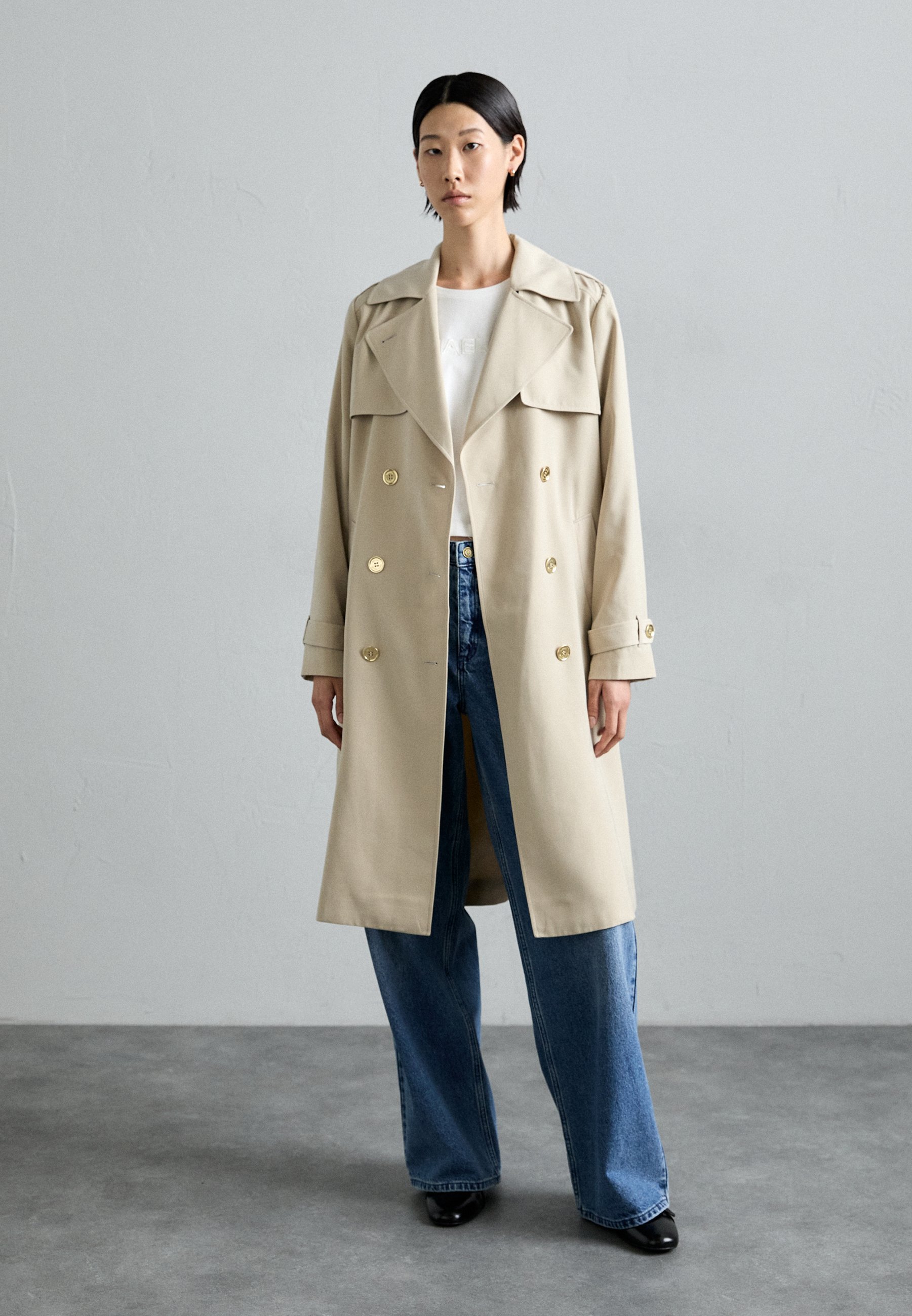 MICHAEL Michael Kors DRAPEY - Trench coat - cor areia