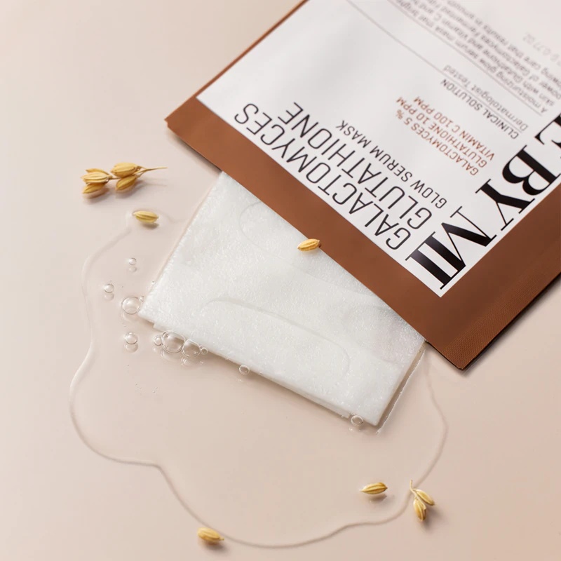Some By Mi Galactomyces Glutathione Glow Serum Mask — starojošu efektu piešķiroša sejas maska jutīgai un sausai ādai.