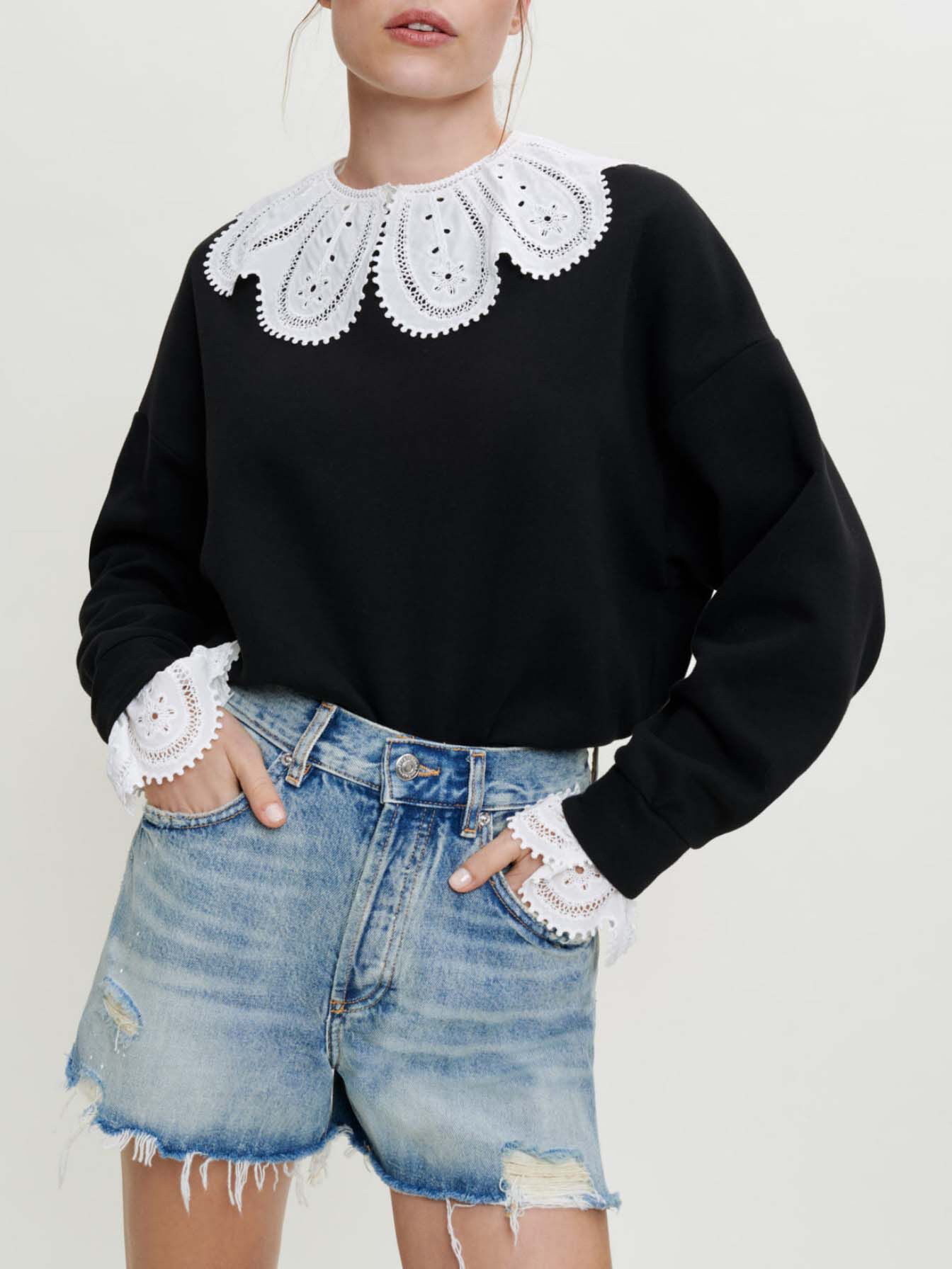 Pantaloni scurți din denim cu efect uzat - Albastru deschis