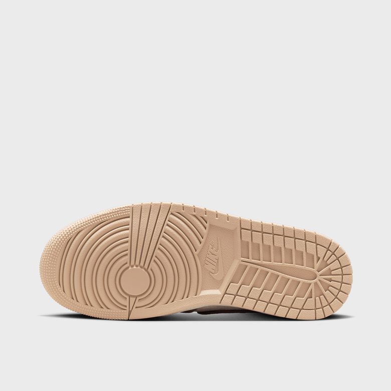 WMNS Air Jordan 1 MM High