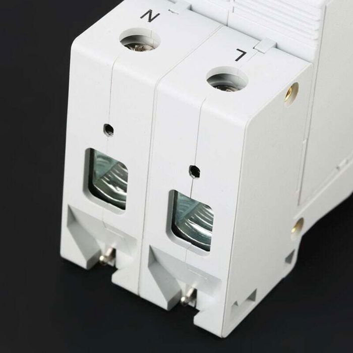 Supresor de sobretensiones de 220 V y 40 kA, 2 polos, para uso doméstico. Dispositivo de protección contra sobretensiones.