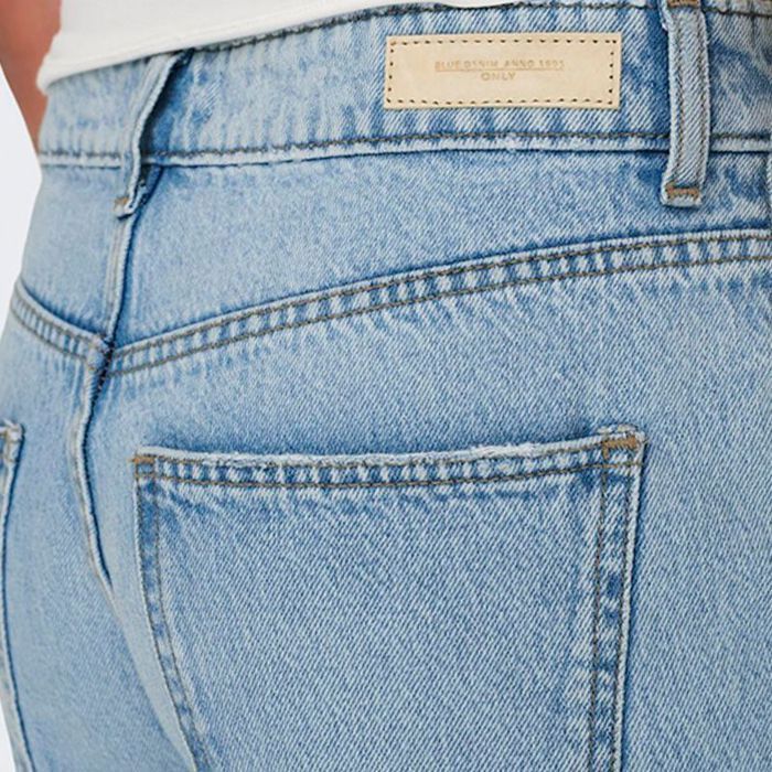 Jeans rectos de mujer con pedrería clara SOLAMENTE