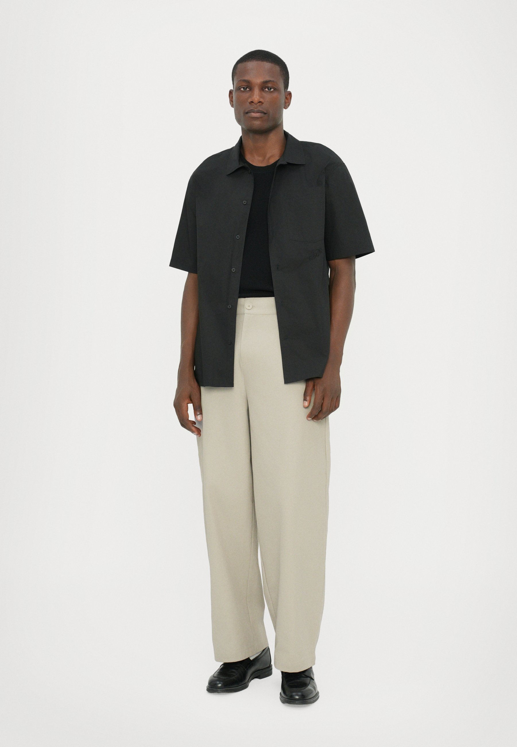 Han Kjøbenhavn SHORT SLEEVE SHIRT - Overhemd - antraciet zwart