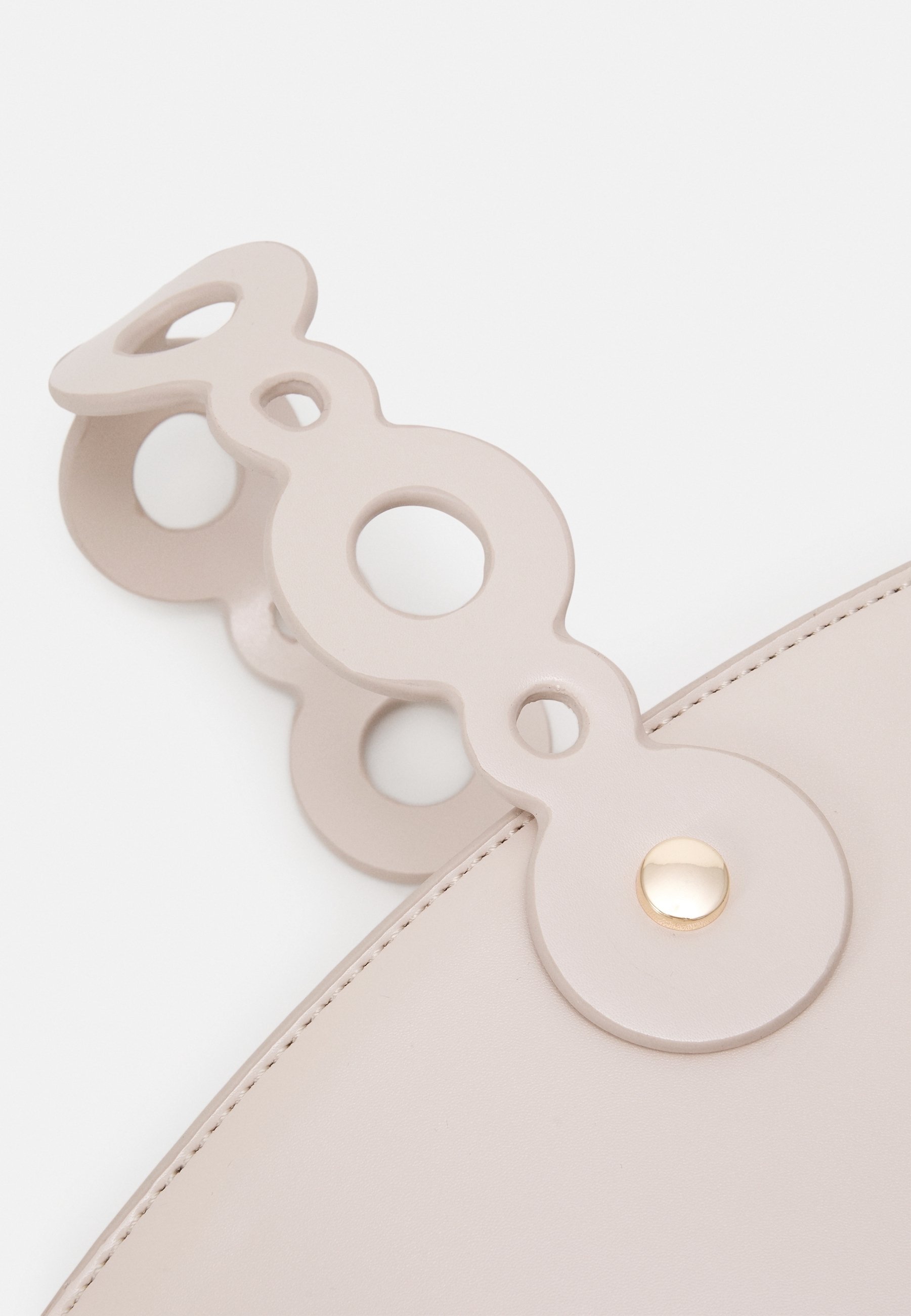 Even&Odd Clutch – cremeweiß