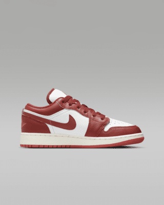 Air Jordan 1 Low SE Older Kids' Shoes