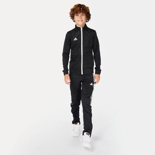  adidas bejárat 22