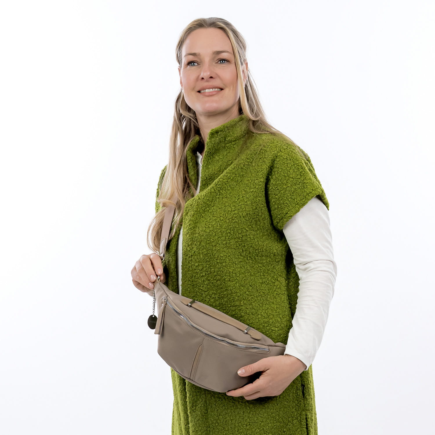 SURI FREY Schultertasche SFY Pauly - 1 Stück