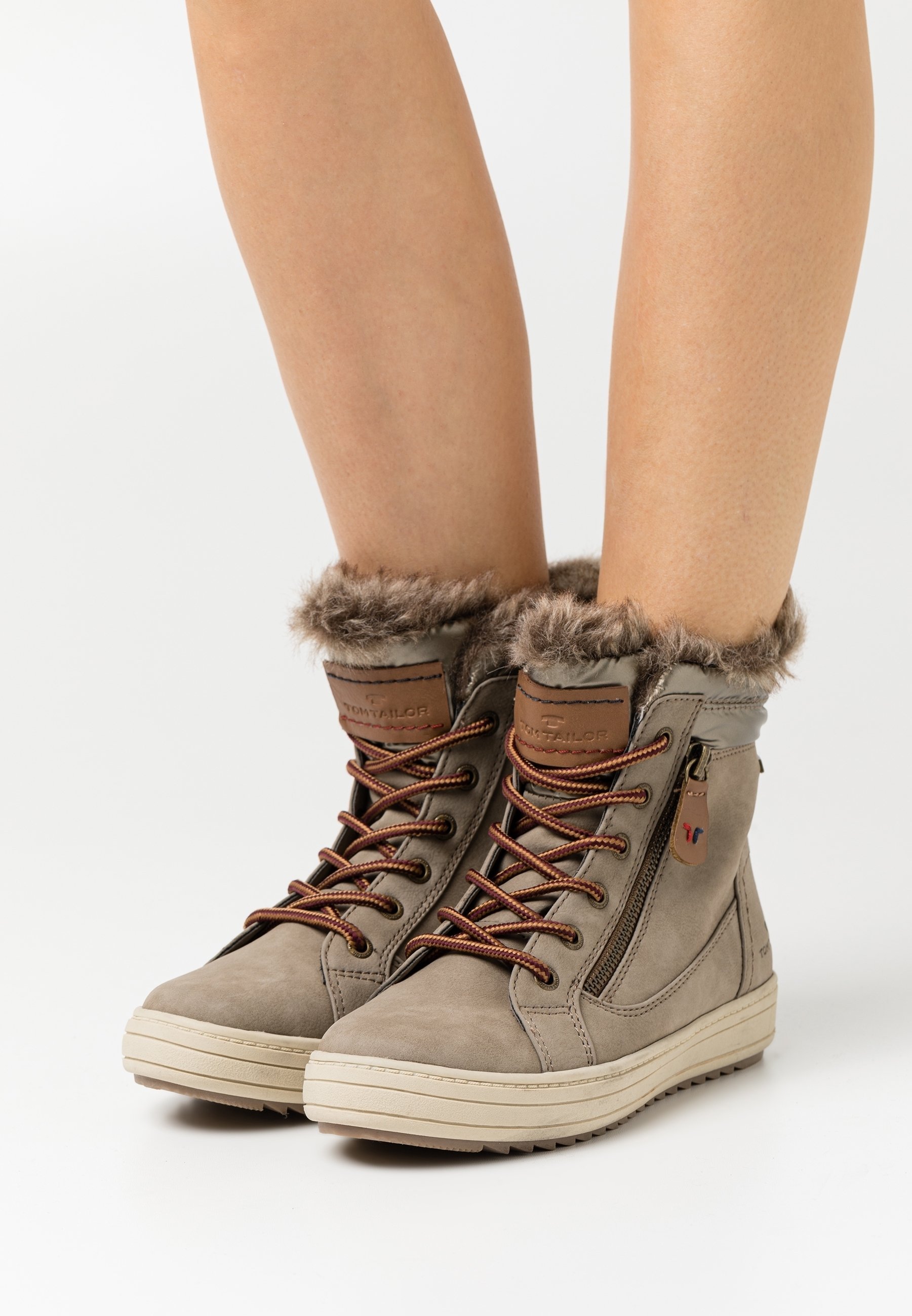 TOM TAILOR veterlaarsjes - taupe