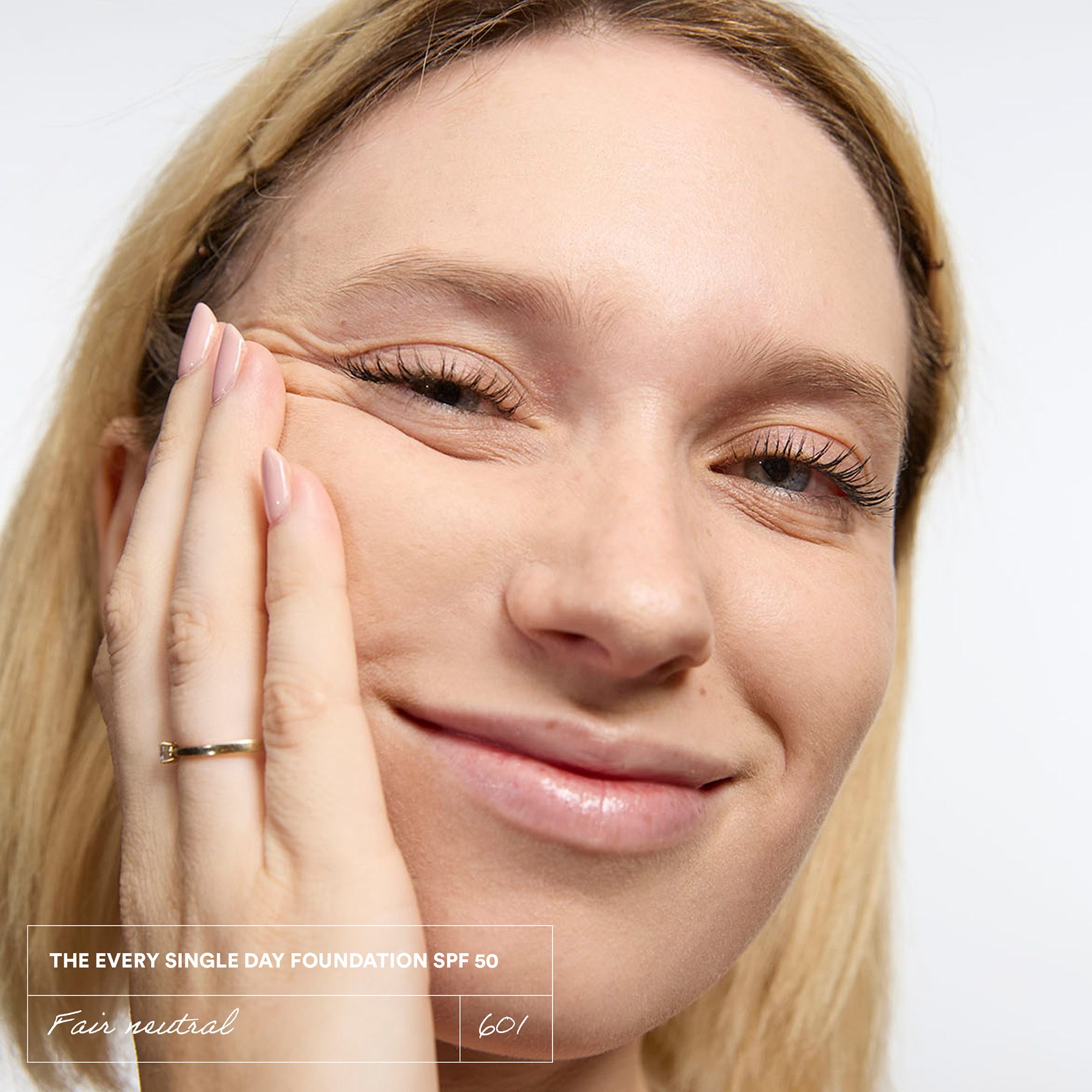 „The Every Single Day Foundation SPF50“ makiažo pagrindas