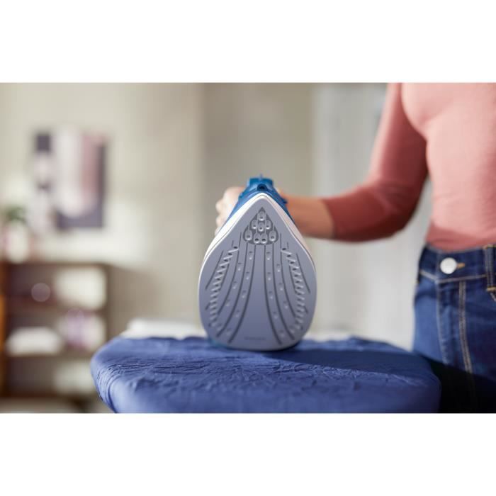 Fer à repasser - PHILIPS - DST3040/70 - A vapeur avec système anticalcaire intégré - 40gr/min vapeur continue - 2400W - Bleu