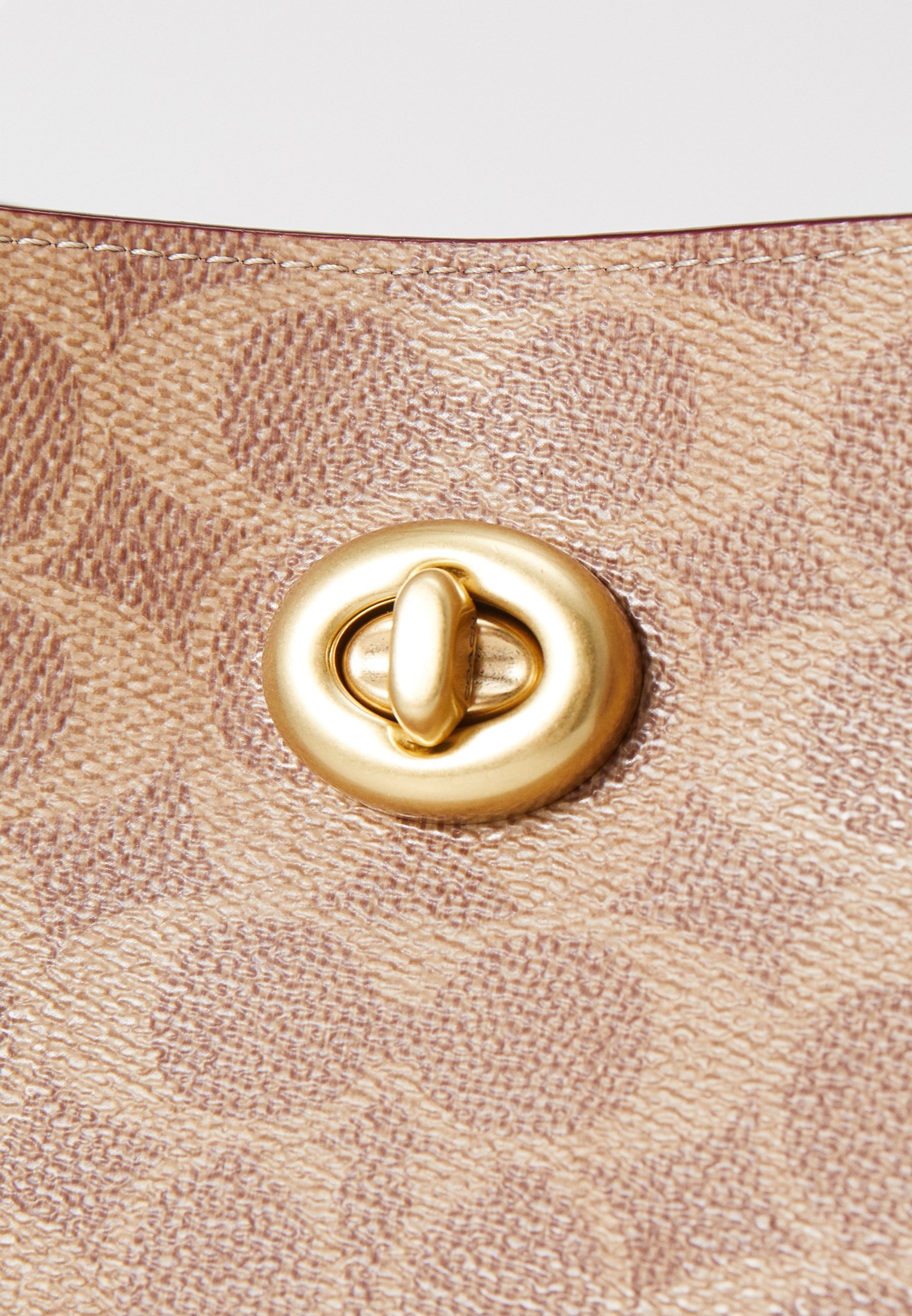 COACH WILLOW TOTE BAG IN SIGNATURE CANVAS - Kabelka - black