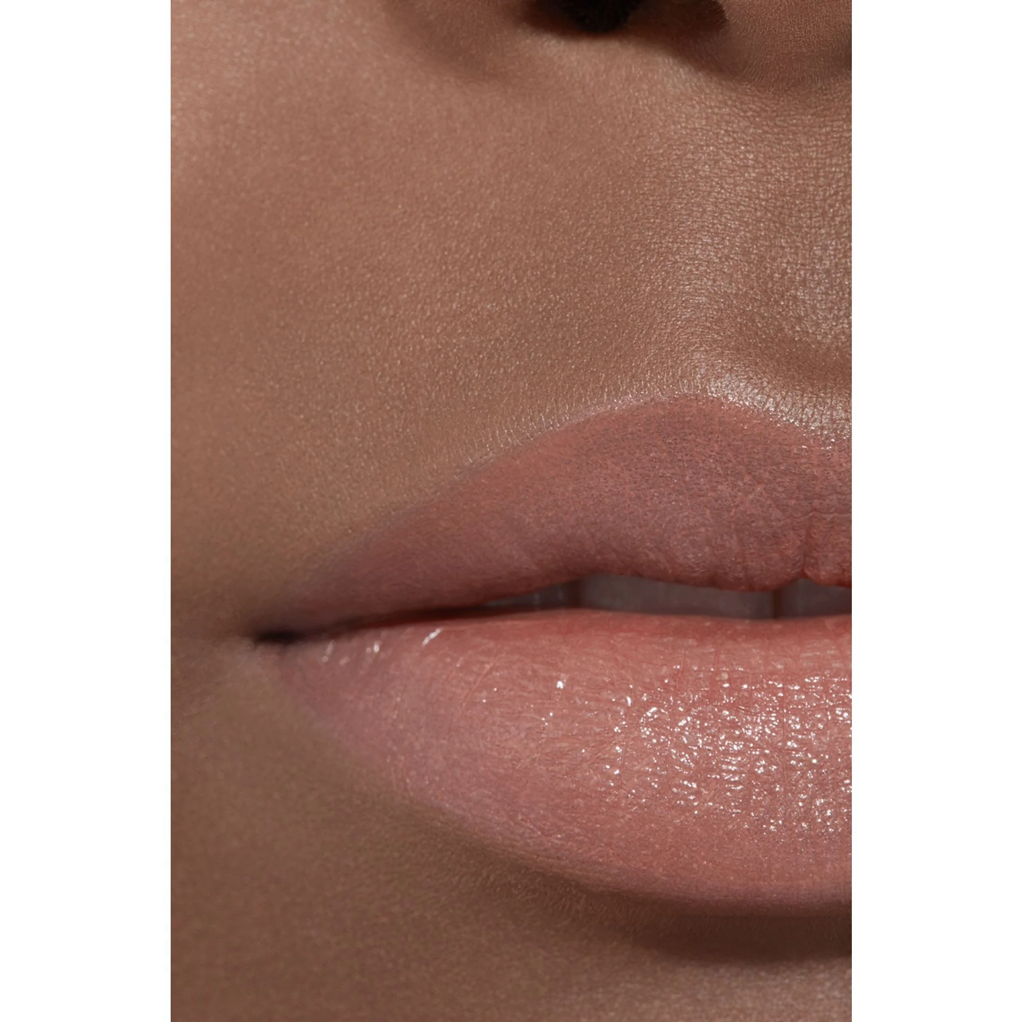 ROUGE ALLURE L'EXTRAIT - RICARICA - IL ROSSETTO AD ALTA INTENSITÀ ESTRATTO DI LUCE E TRATTAMENTO