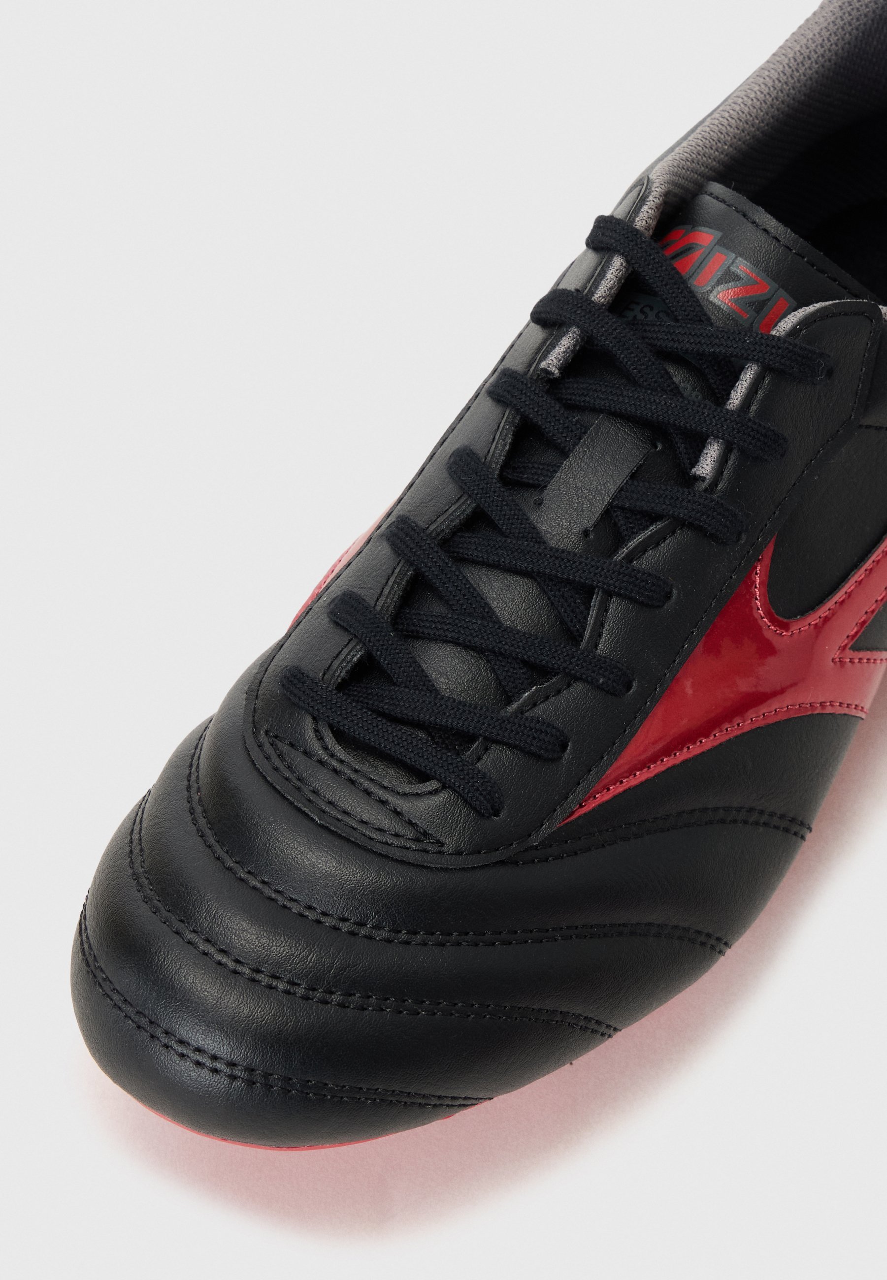 Mizuno MORELIA II CLUB UNISEX - Scarpe da calcio per terreni compatti - nero/rosso/sabbia nera