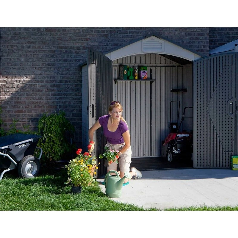 Kunststof opbergloods van 2,1 meter breed x 1,4 meter diep