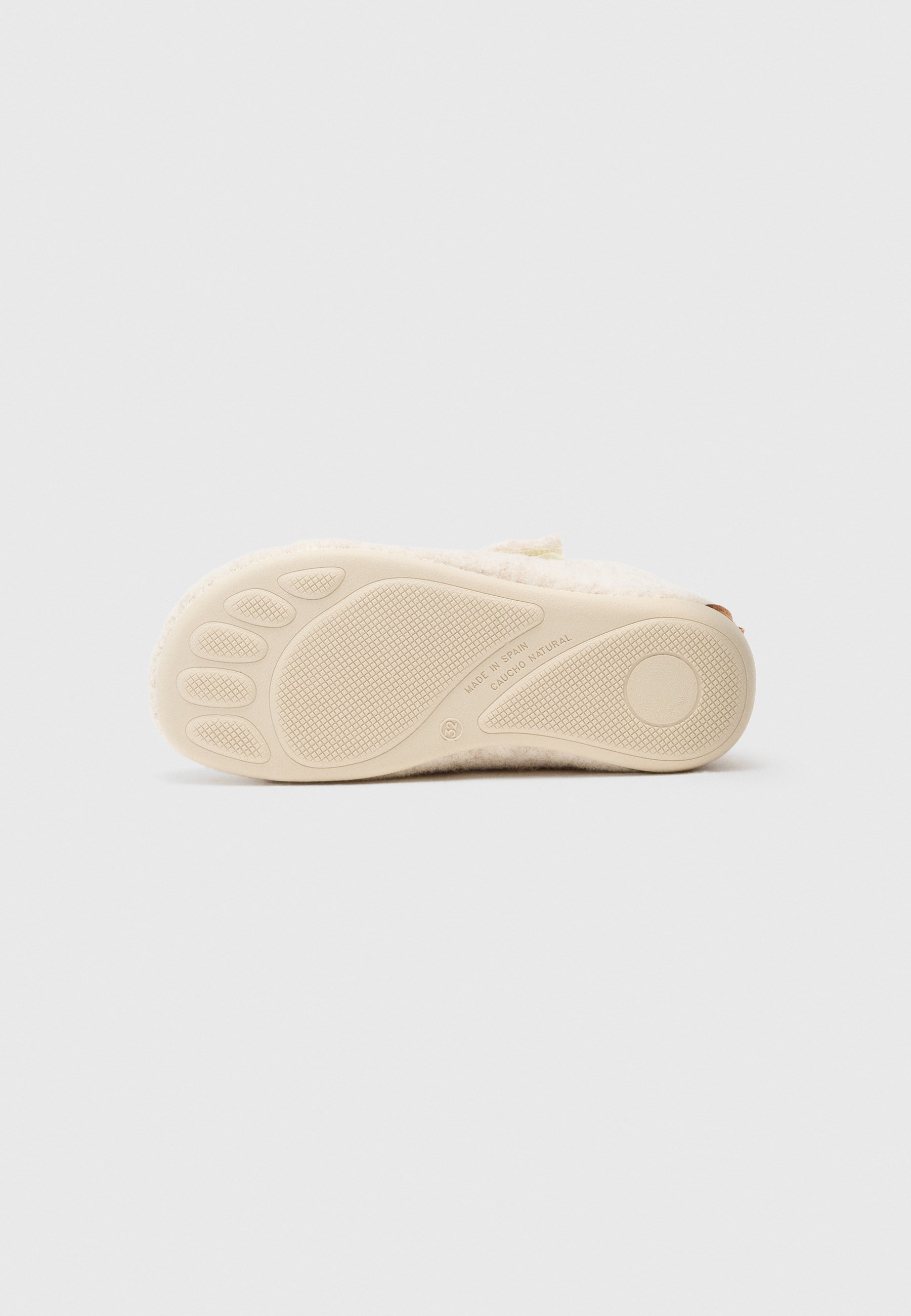 Shepherd BREMEN BAREFOOT UNISEX - Slippers - crème