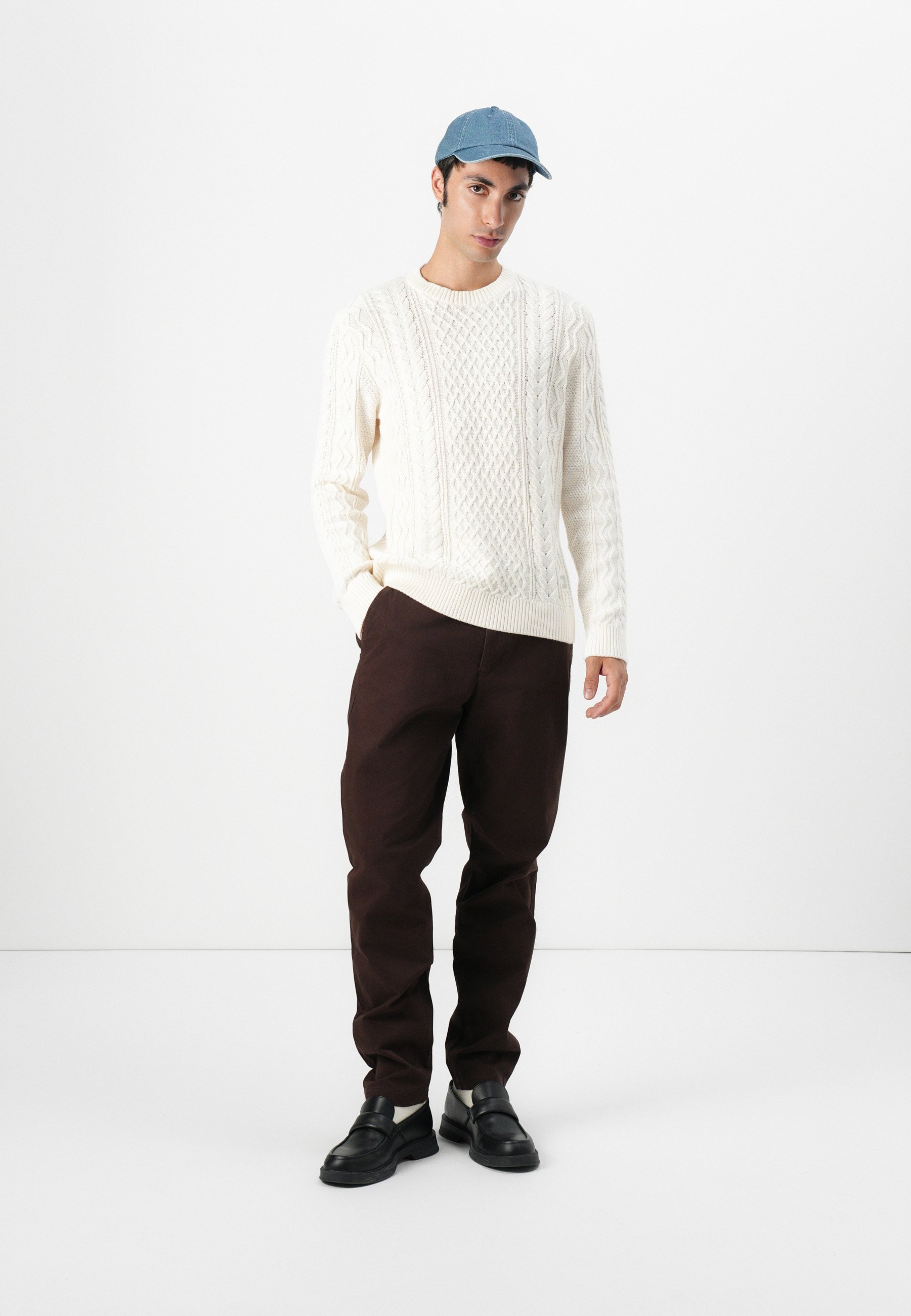 Pantalon Tommy Hilfiger HARLEM ESSENTIAL - marron foncé