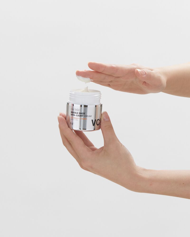 VT Cosmetics REEDLE SHOT VITA-LIGHT