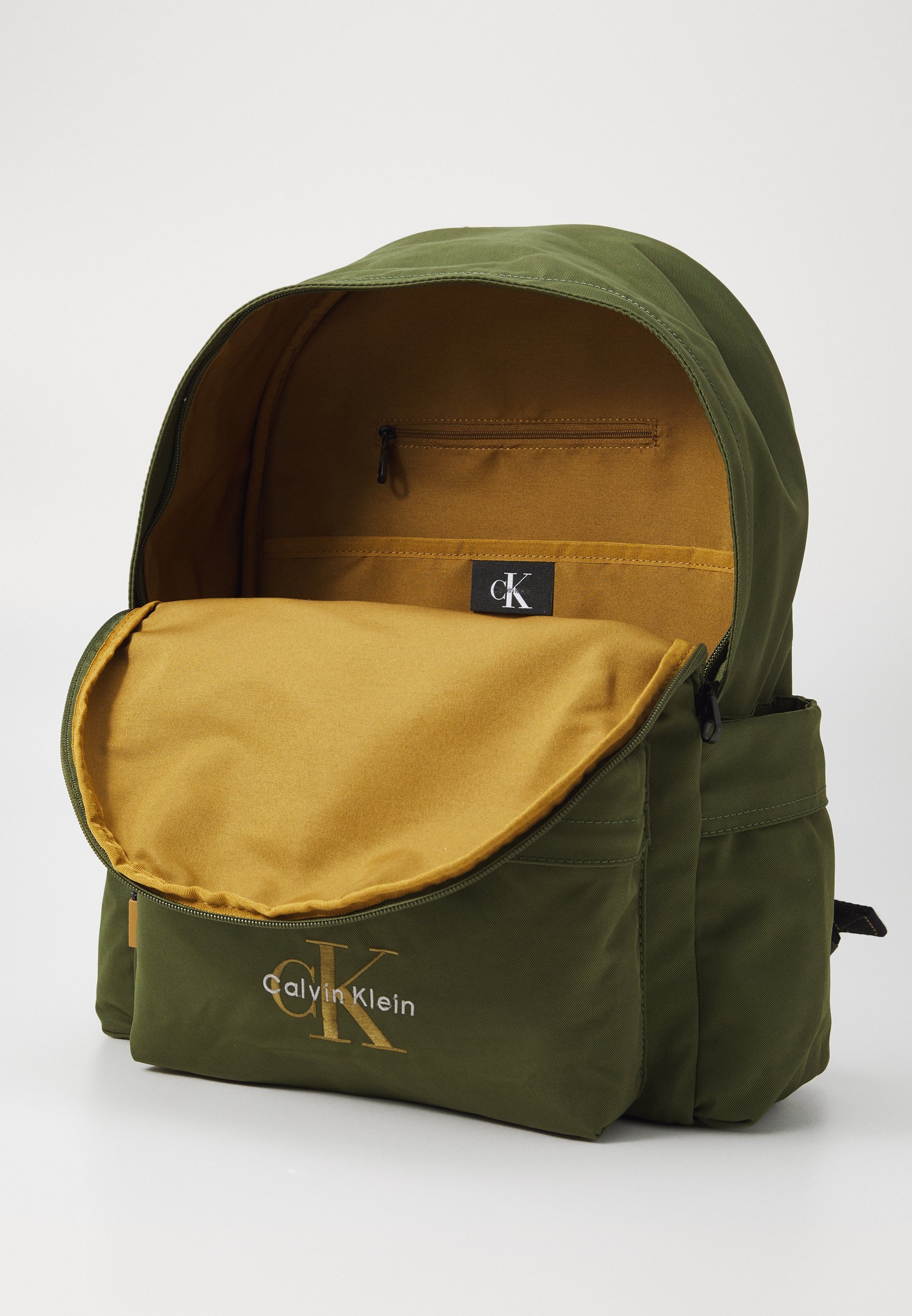 Calvin Klein BOLD LOGO UNISEX - Rugzak - tijm