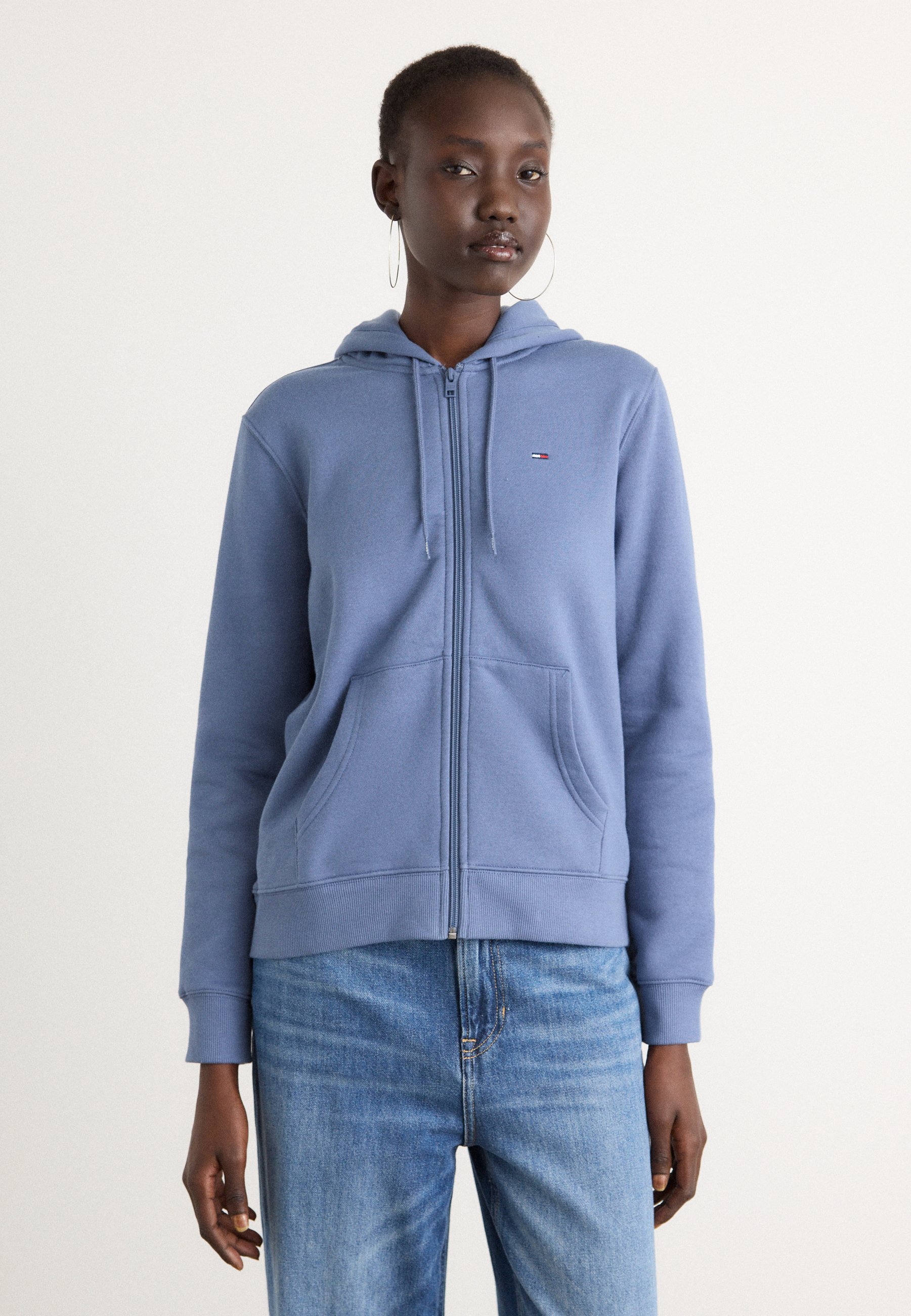 Felpa Tommy Jeans FLAG ZIP - con zip - blue moment