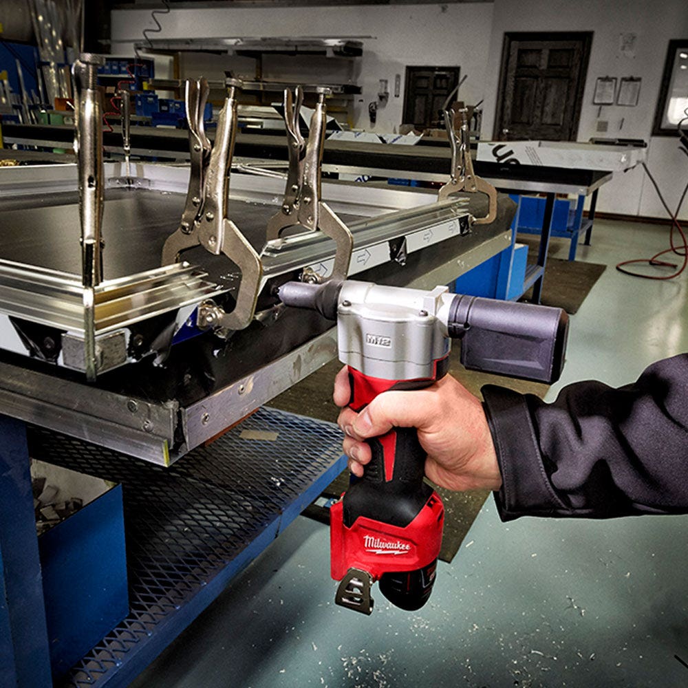 Ferramenta de rebitagem MILWAUKEE 12V Skin M12BPRT-0