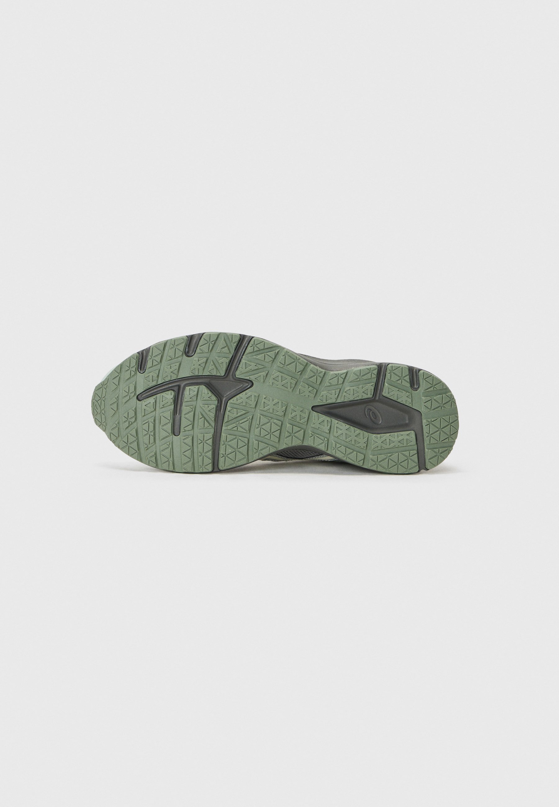Tênis ASICS SportStyle de cano baixo