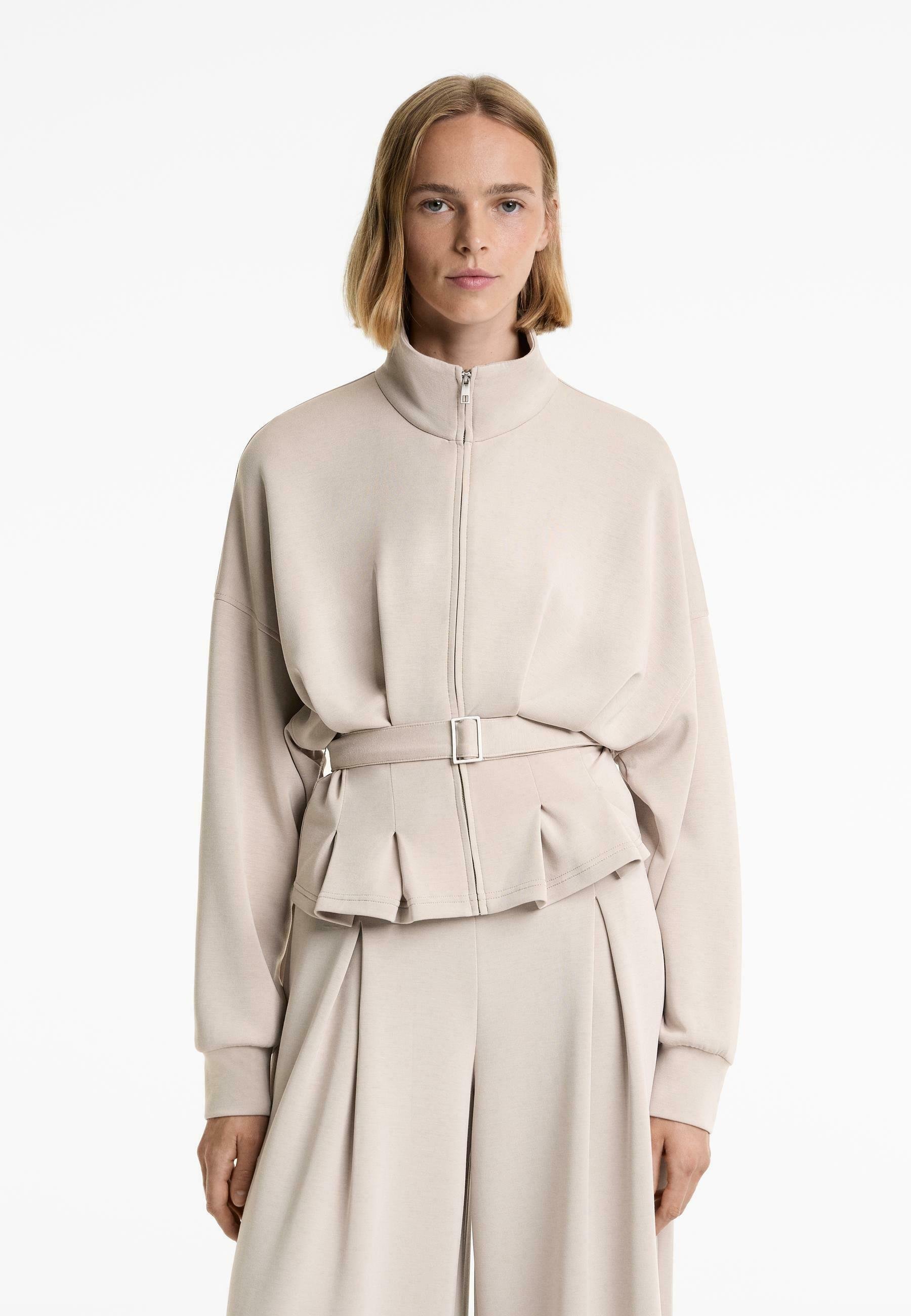 Gilet OYSHO ceinturé au toucher doux - beige chiné