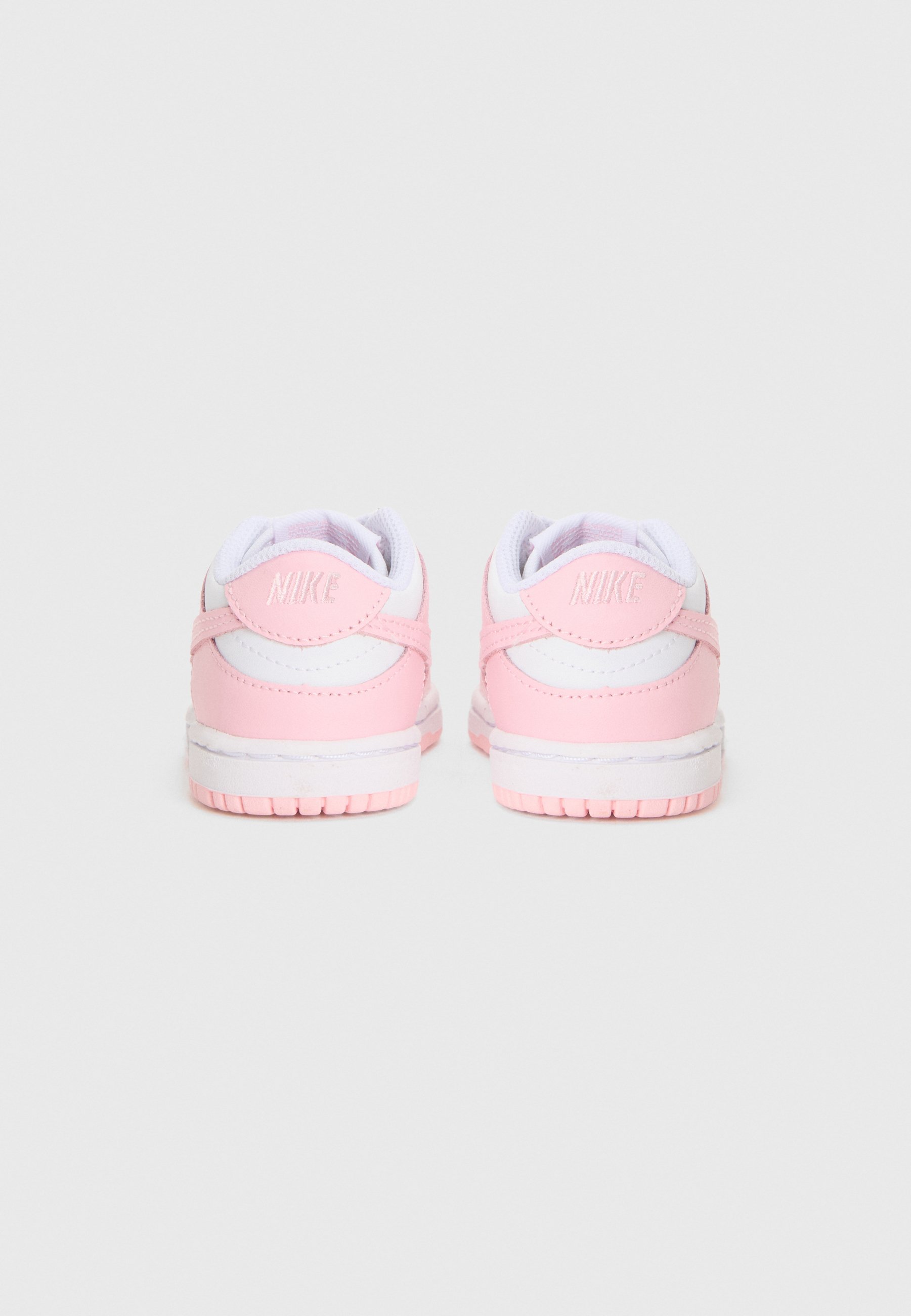 Nike Sportswear DUNK LOW UNISEX - Sneakers - wit/medium zachtroze/wit