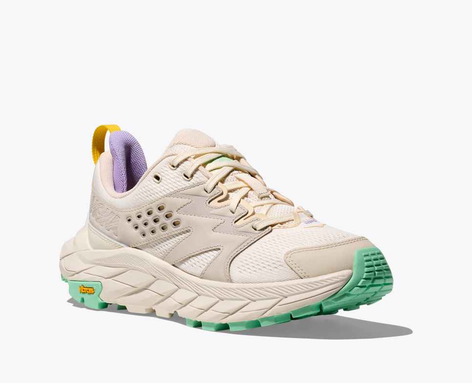 HOKA Anacapa Breeze vanta una fluorite color alabastro/menta