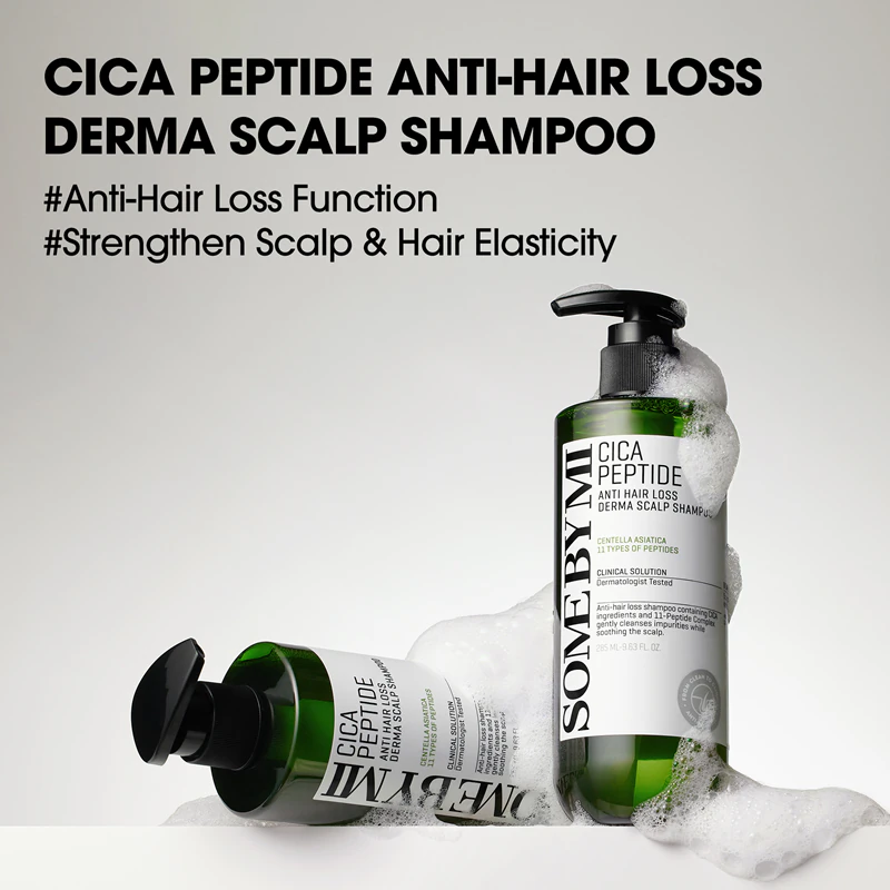 Shampoo Derma Scalp com Peptídeos de Cica da Some By Mi fortalece os cabelos e combate a queda, com efeito calmante.